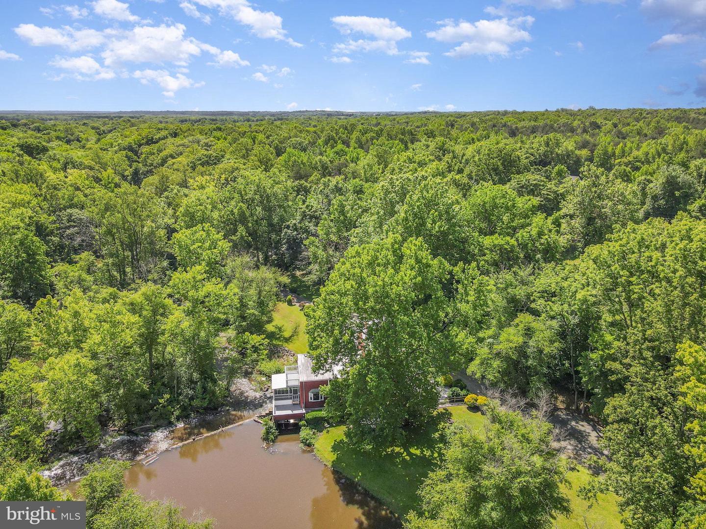 6908 S ROXBURY MILL RD, SPOTSYLVANIA, Virginia 22551, 4 Bedrooms Bedrooms, ,5 BathroomsBathrooms,Residential,For sale,6908 S ROXBURY MILL RD,VASP2033376 MLS # VASP2033376