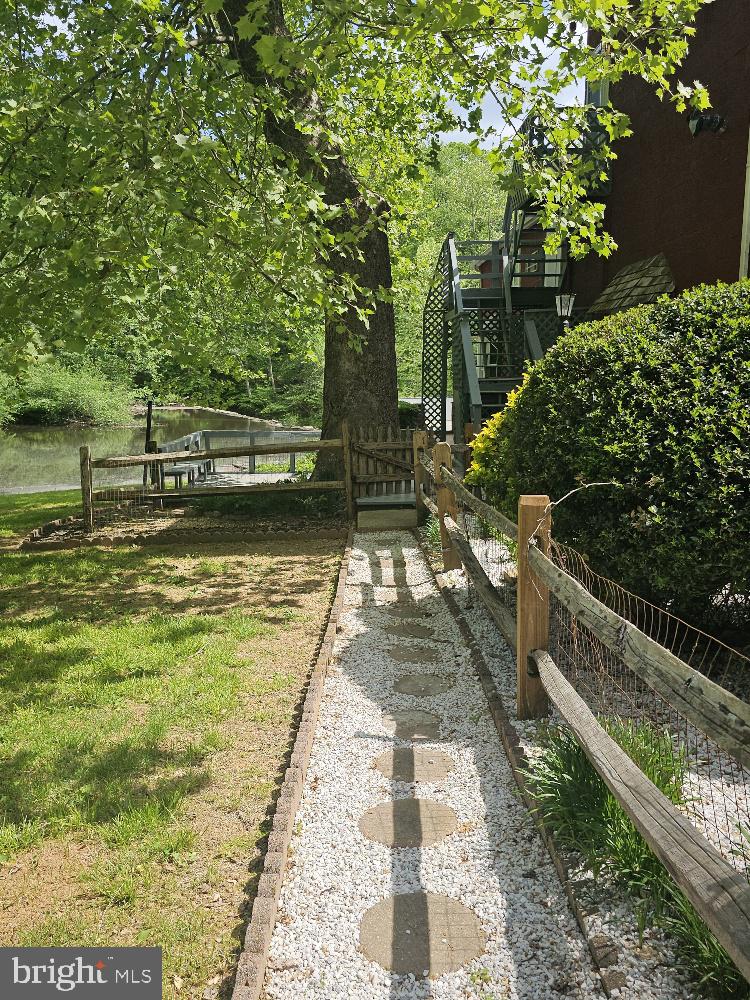6908 S ROXBURY MILL RD, SPOTSYLVANIA, Virginia 22551, 4 Bedrooms Bedrooms, ,5 BathroomsBathrooms,Residential,For sale,6908 S ROXBURY MILL RD,VASP2033376 MLS # VASP2033376
