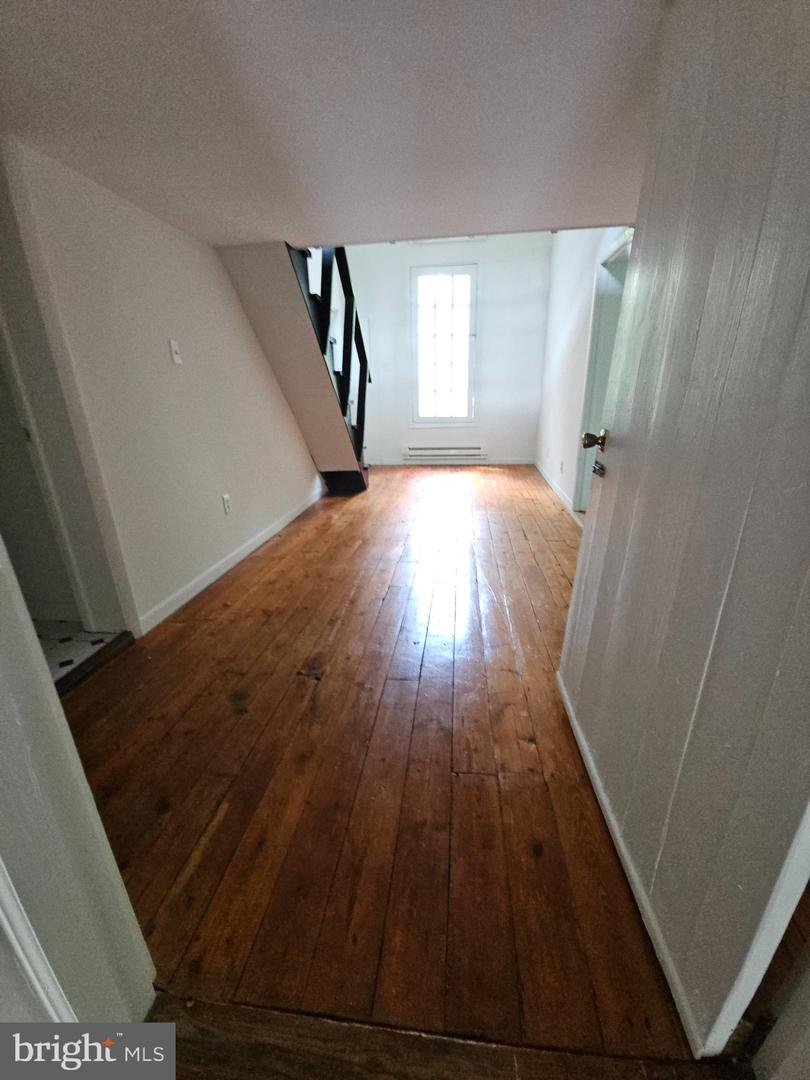 6908 S ROXBURY MILL RD, SPOTSYLVANIA, Virginia 22551, 4 Bedrooms Bedrooms, ,5 BathroomsBathrooms,Residential,For sale,6908 S ROXBURY MILL RD,VASP2033376 MLS # VASP2033376