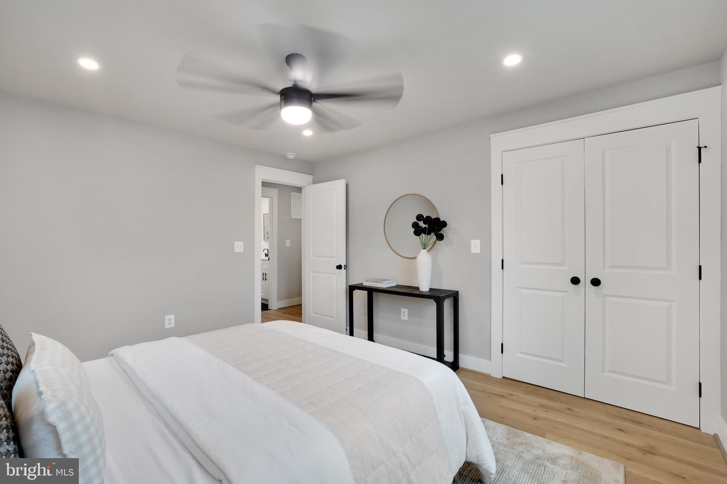 2313 GLENDALE TER, ALEXANDRIA, Virginia 22303, 3 Bedrooms Bedrooms, ,2 BathroomsBathrooms,Residential,For sale,2313 GLENDALE TER,VAFX2242720 MLS # VAFX2242720