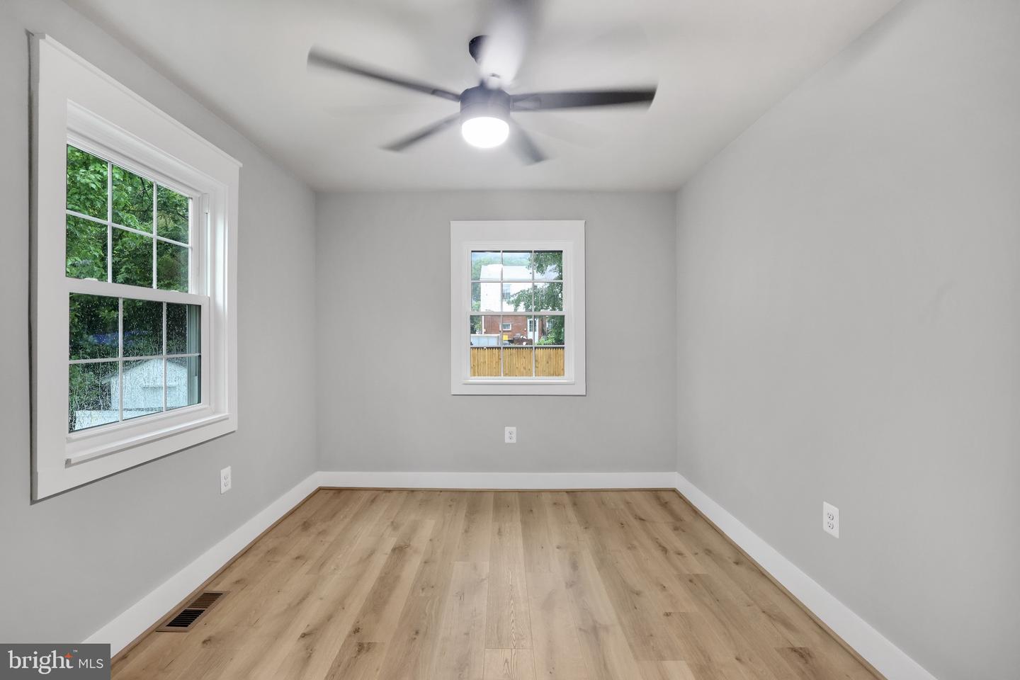 2313 GLENDALE TER, ALEXANDRIA, Virginia 22303, 3 Bedrooms Bedrooms, ,2 BathroomsBathrooms,Residential,For sale,2313 GLENDALE TER,VAFX2242720 MLS # VAFX2242720