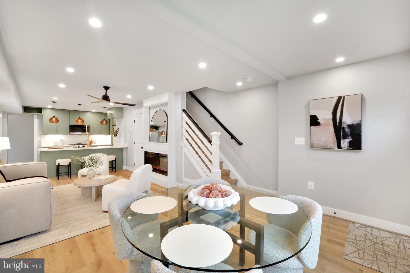 2313 GLENDALE TER, ALEXANDRIA, Virginia 22303, 3 Bedrooms Bedrooms, ,2 BathroomsBathrooms,Residential,For sale,2313 GLENDALE TER,VAFX2242720 MLS # VAFX2242720