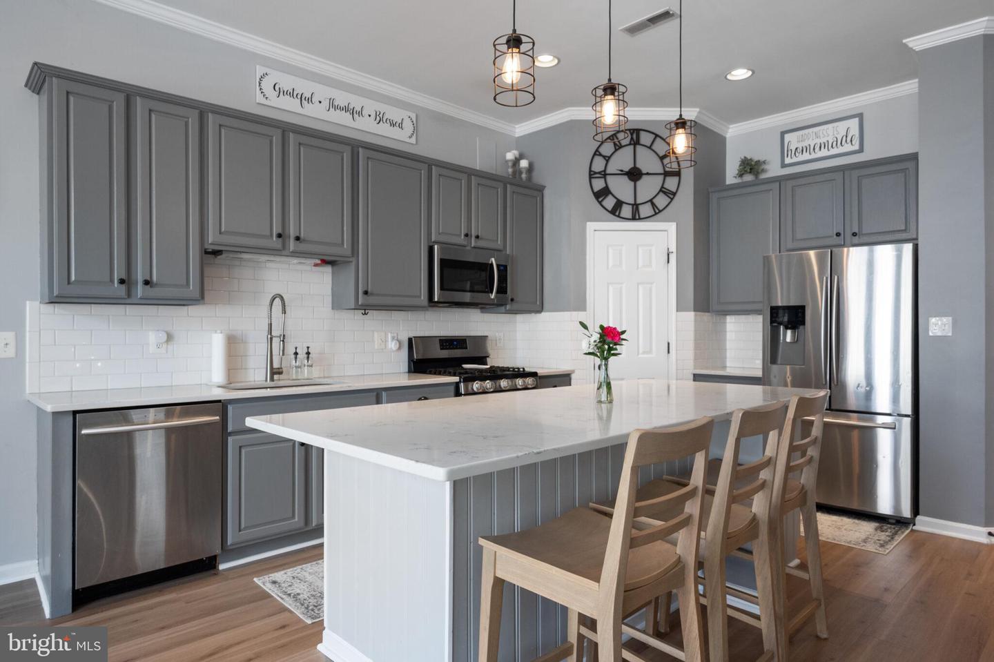 42838 CEDAR HEDGE ST, CHANTILLY, Virginia 20152, 3 Bedrooms Bedrooms, ,2 BathroomsBathrooms,Residential,For sale,42838 CEDAR HEDGE ST,VALO2097596 MLS # VALO2097596
