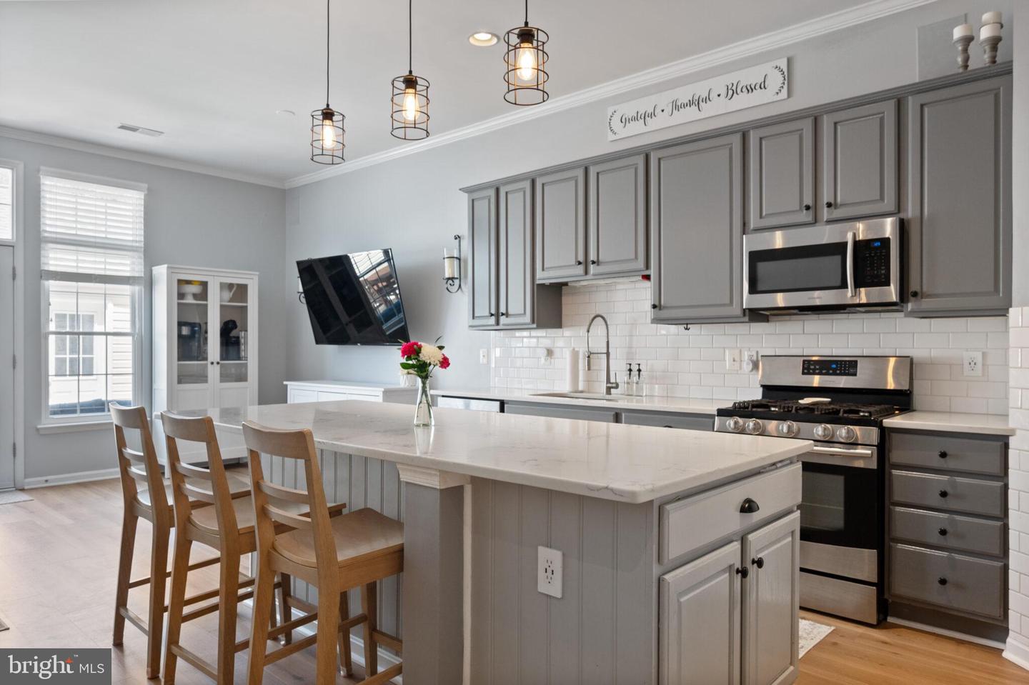 42838 CEDAR HEDGE ST, CHANTILLY, Virginia 20152, 3 Bedrooms Bedrooms, ,2 BathroomsBathrooms,Residential,For sale,42838 CEDAR HEDGE ST,VALO2097596 MLS # VALO2097596