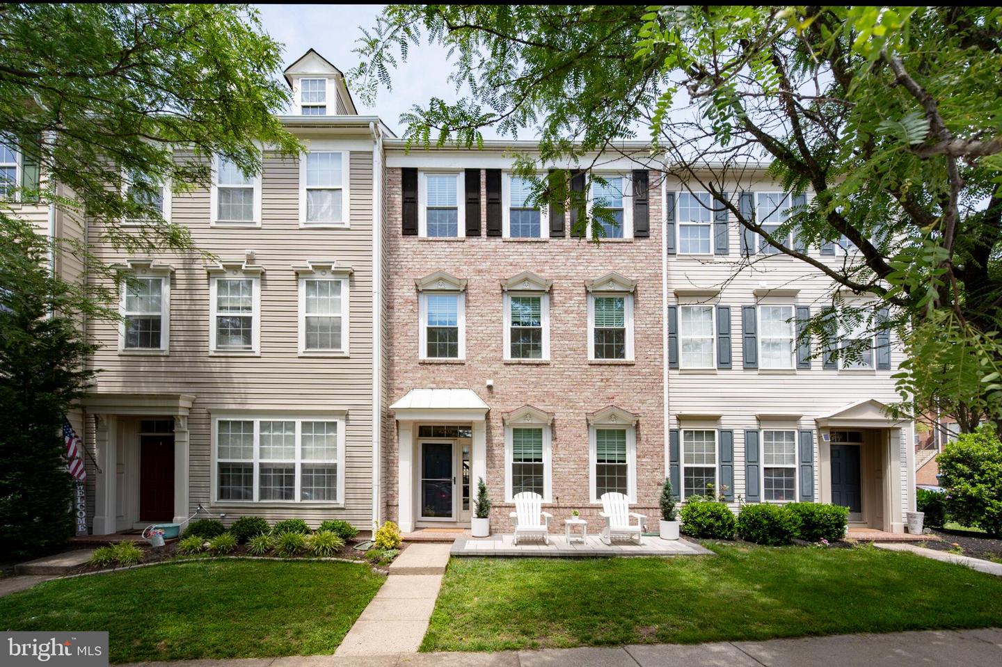 42838 CEDAR HEDGE ST, CHANTILLY, Virginia 20152, 3 Bedrooms Bedrooms, ,2 BathroomsBathrooms,Residential,For sale,42838 CEDAR HEDGE ST,VALO2097596 MLS # VALO2097596