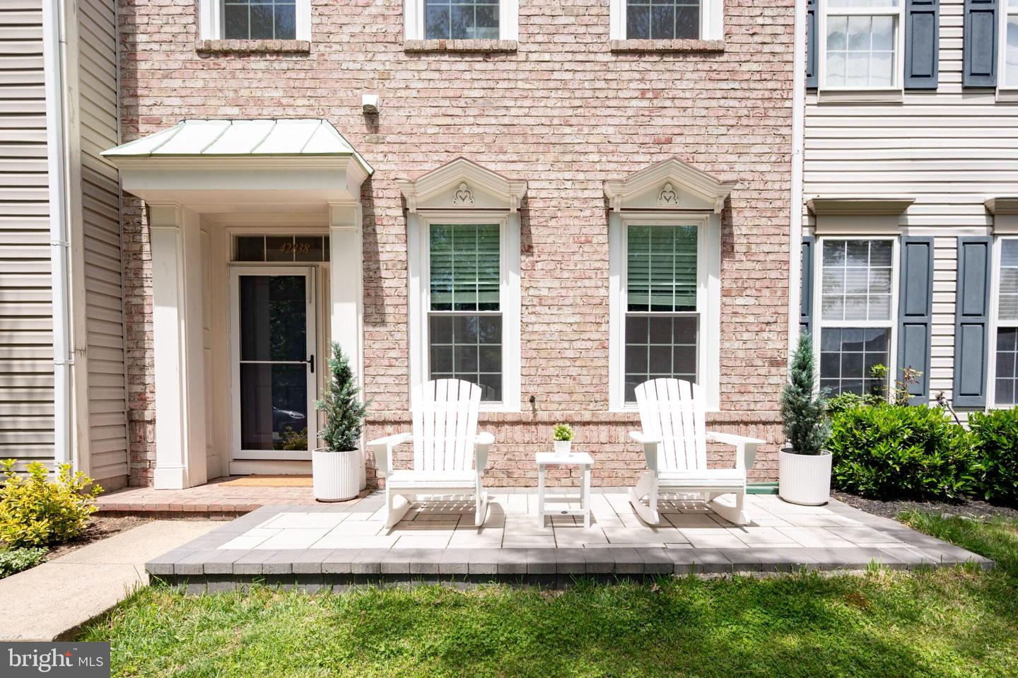 42838 CEDAR HEDGE ST, CHANTILLY, Virginia 20152, 3 Bedrooms Bedrooms, ,2 BathroomsBathrooms,Residential,For sale,42838 CEDAR HEDGE ST,VALO2097596 MLS # VALO2097596
