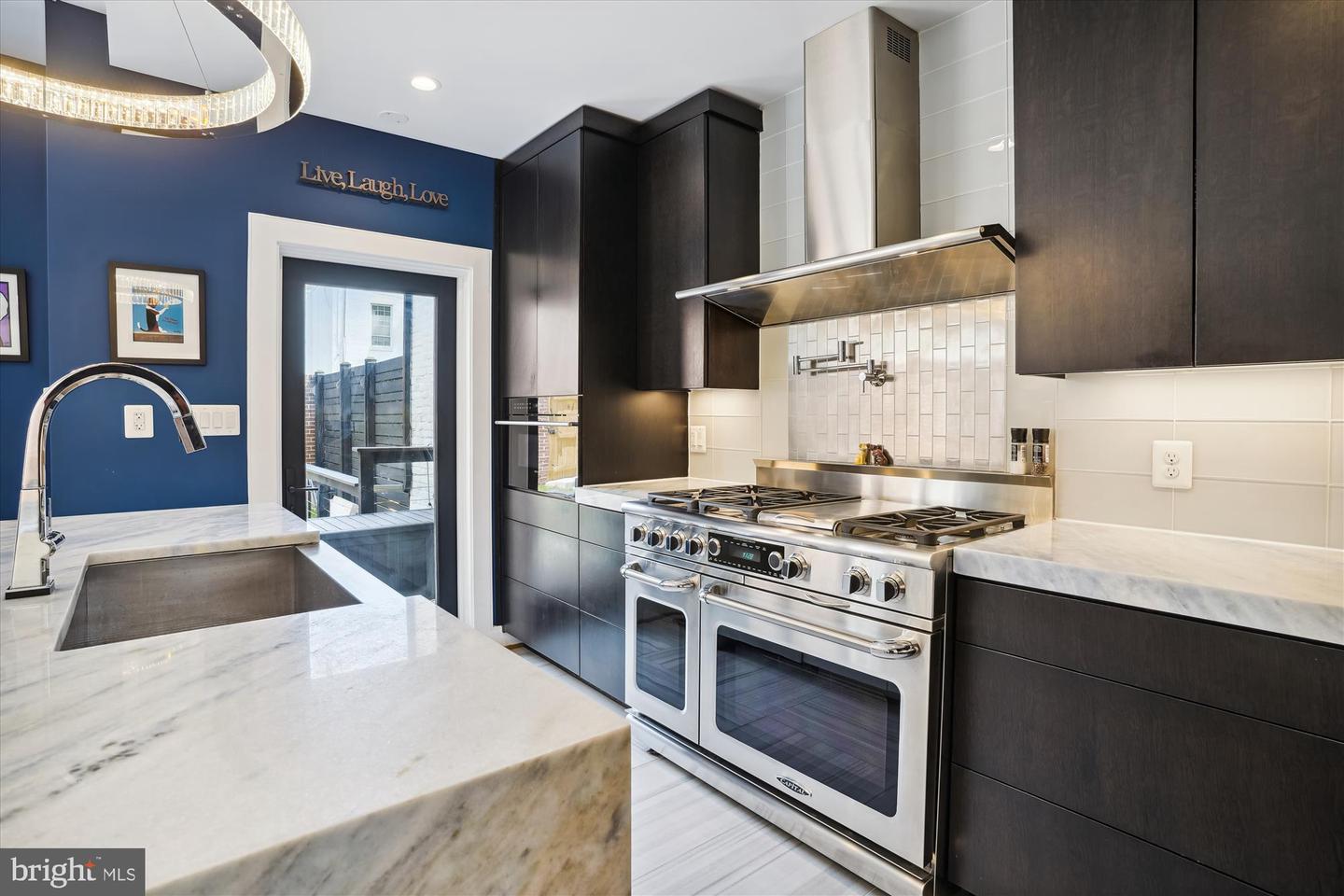1015 DUKE ST, ALEXANDRIA, Virginia 22314, 3 Bedrooms Bedrooms, ,3 BathroomsBathrooms,Residential,For sale,1015 DUKE ST,VAAX2045648 MLS # VAAX2045648