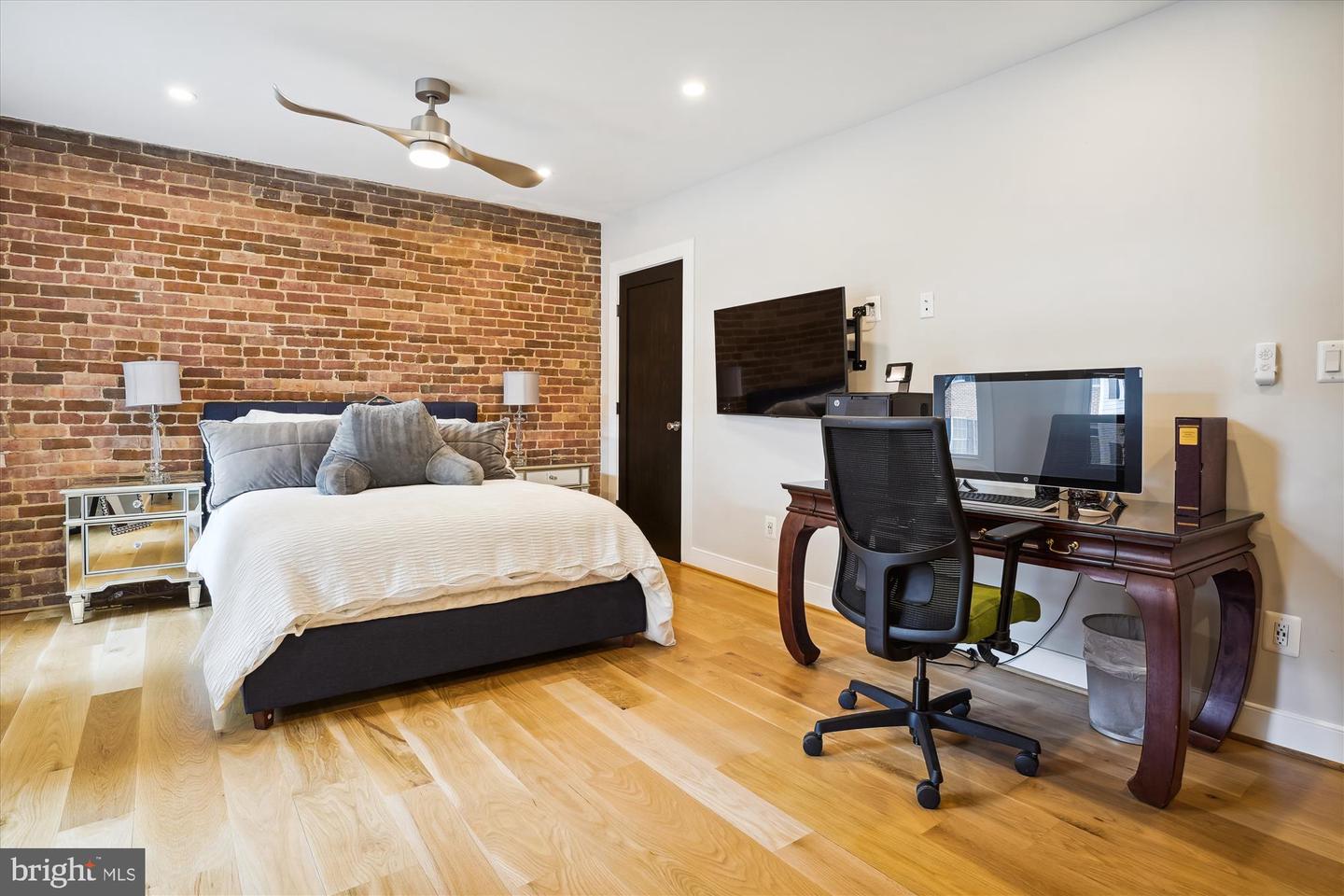 1015 DUKE ST, ALEXANDRIA, Virginia 22314, 3 Bedrooms Bedrooms, ,3 BathroomsBathrooms,Residential,For sale,1015 DUKE ST,VAAX2045648 MLS # VAAX2045648