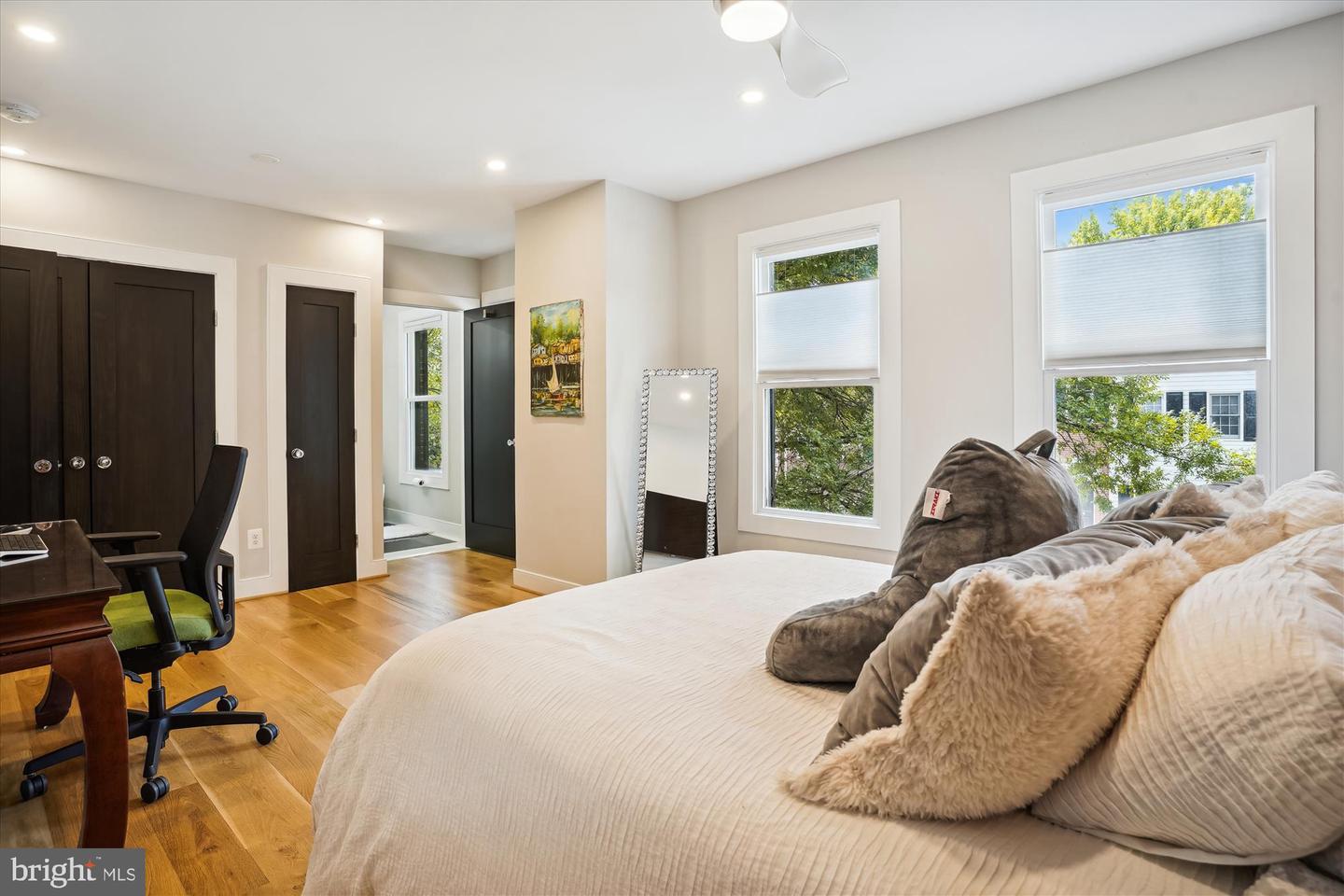 1015 DUKE ST, ALEXANDRIA, Virginia 22314, 3 Bedrooms Bedrooms, ,3 BathroomsBathrooms,Residential,For sale,1015 DUKE ST,VAAX2045648 MLS # VAAX2045648