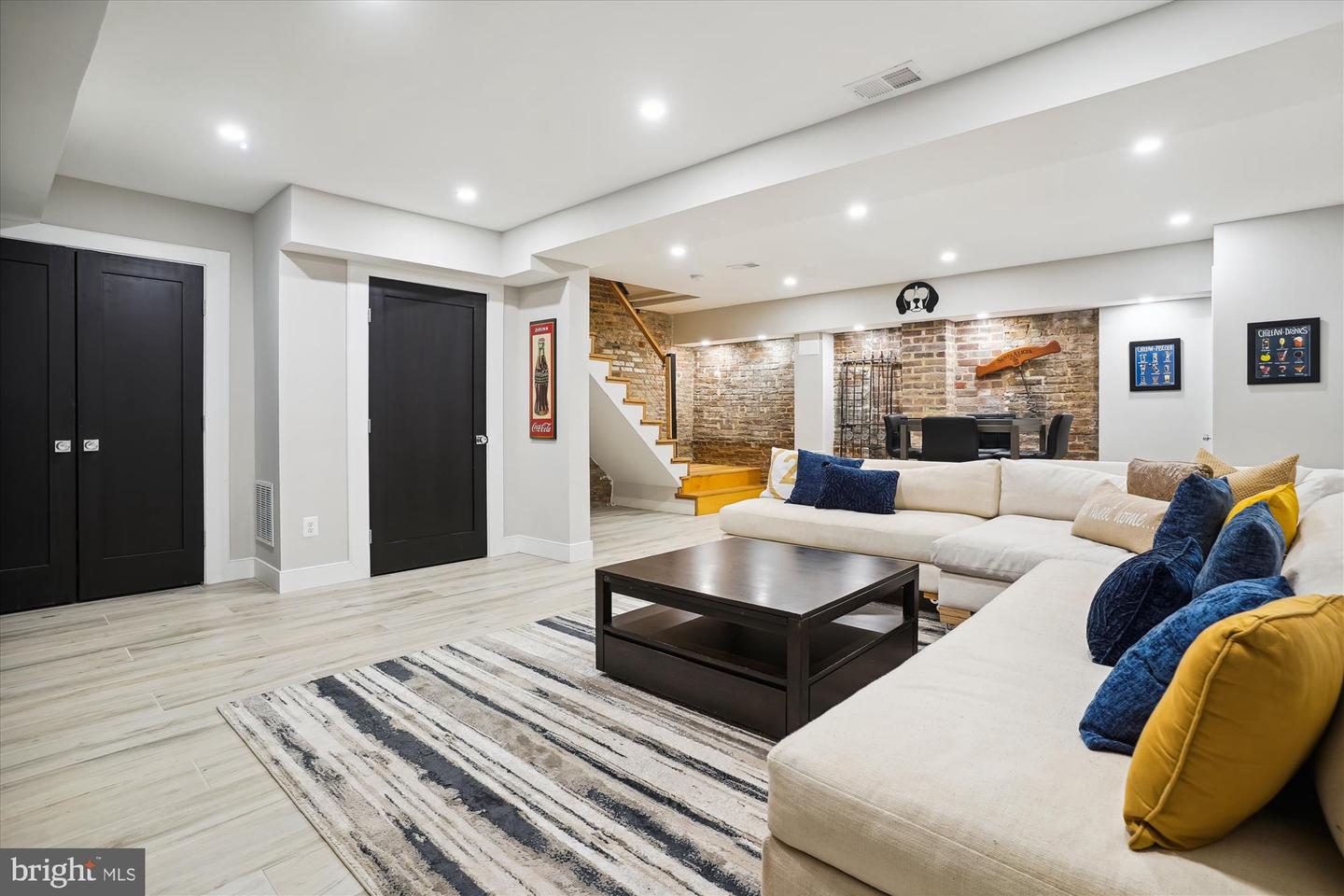 1015 DUKE ST, ALEXANDRIA, Virginia 22314, 3 Bedrooms Bedrooms, ,3 BathroomsBathrooms,Residential,For sale,1015 DUKE ST,VAAX2045648 MLS # VAAX2045648