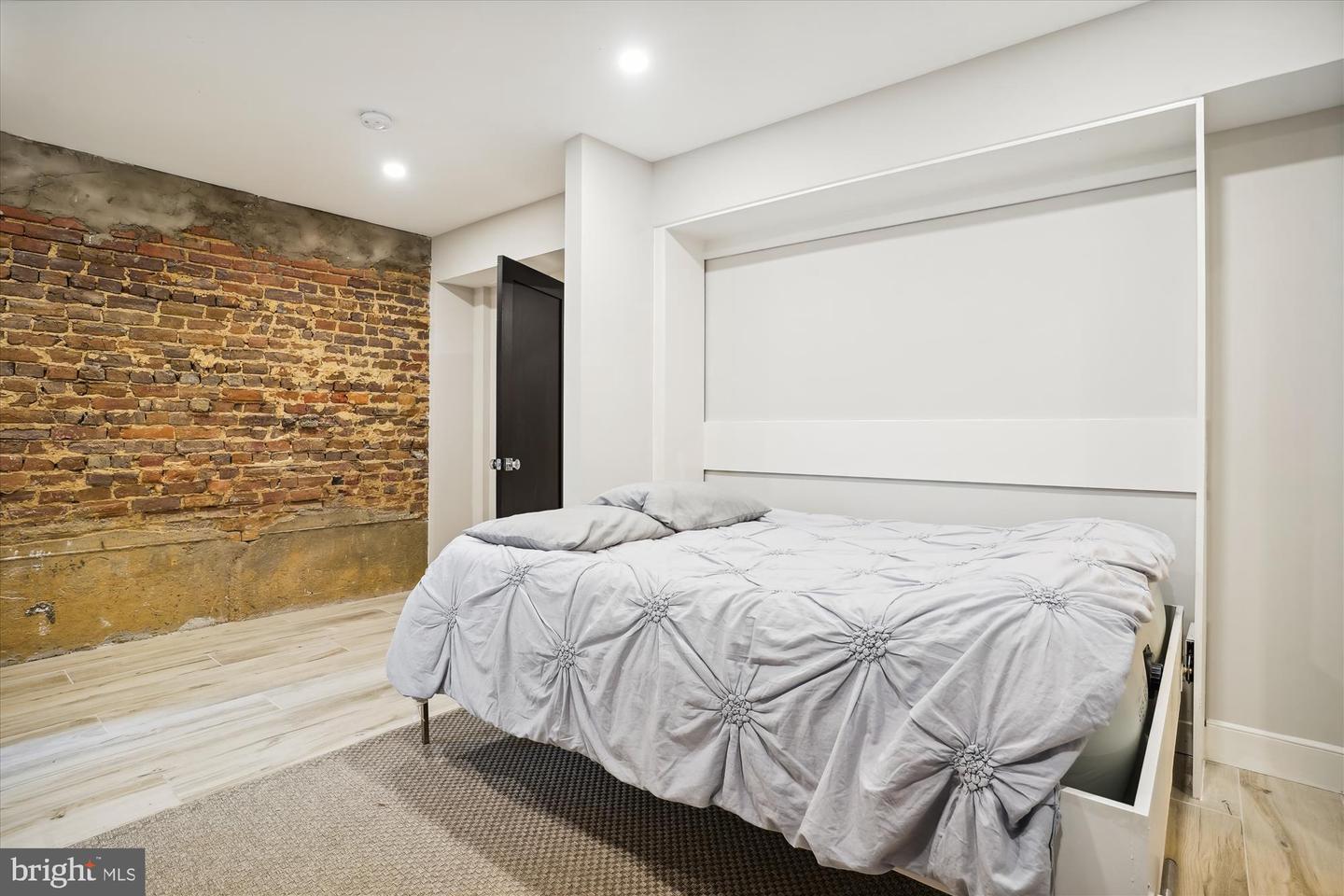 1015 DUKE ST, ALEXANDRIA, Virginia 22314, 3 Bedrooms Bedrooms, ,3 BathroomsBathrooms,Residential,For sale,1015 DUKE ST,VAAX2045648 MLS # VAAX2045648