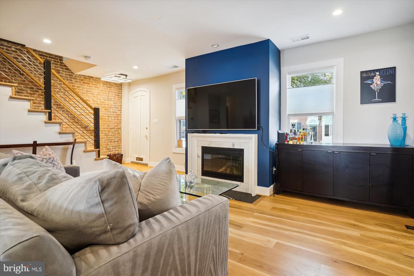 1015 DUKE ST, ALEXANDRIA, Virginia 22314, 3 Bedrooms Bedrooms, ,3 BathroomsBathrooms,Residential,For sale,1015 DUKE ST,VAAX2045648 MLS # VAAX2045648