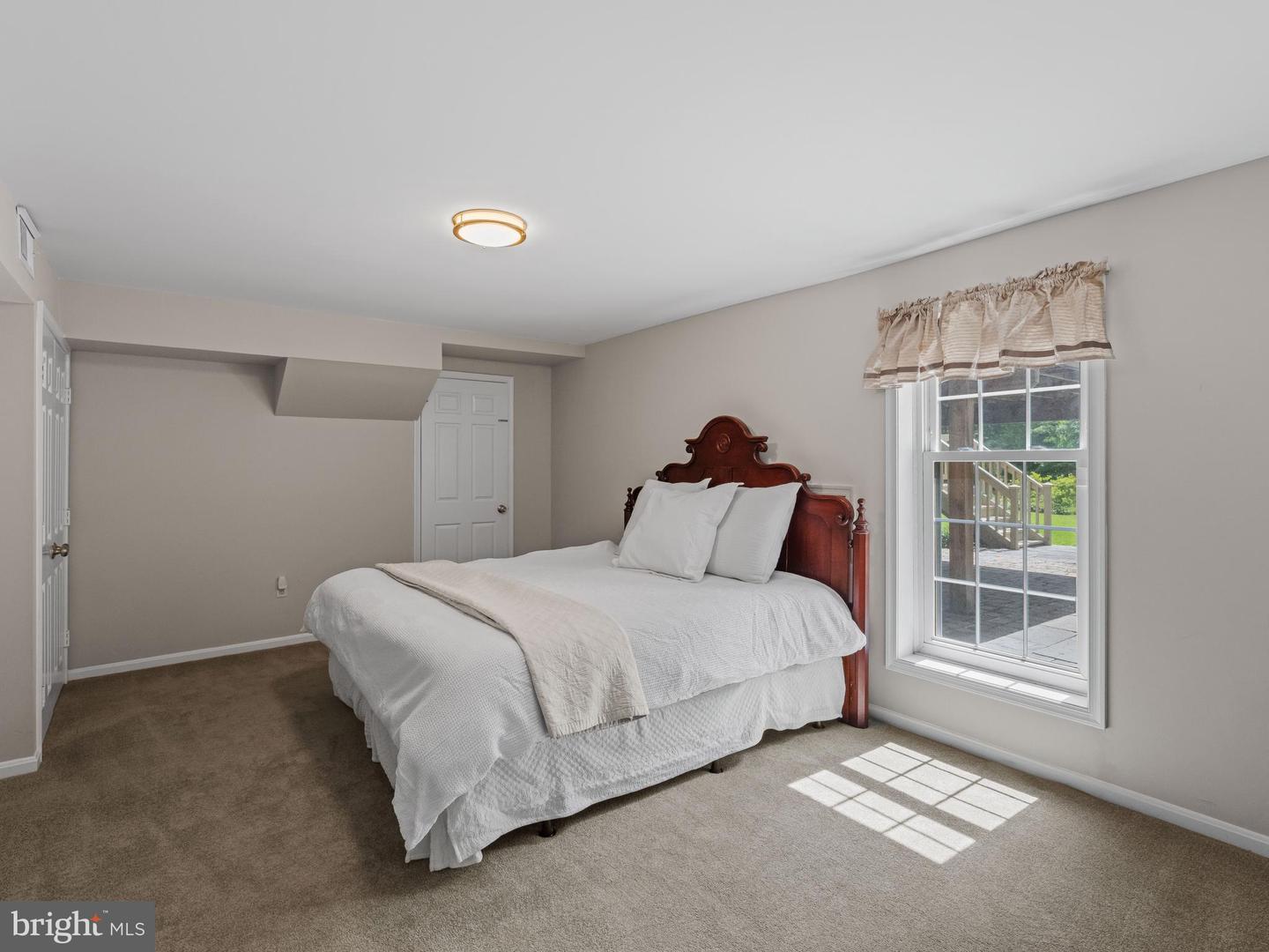2200 TRAIES CT, ALEXANDRIA, Virginia 22306, 5 Bedrooms Bedrooms, ,3 BathroomsBathrooms,Residential,For sale,2200 TRAIES CT,VAFX2242814 MLS # VAFX2242814