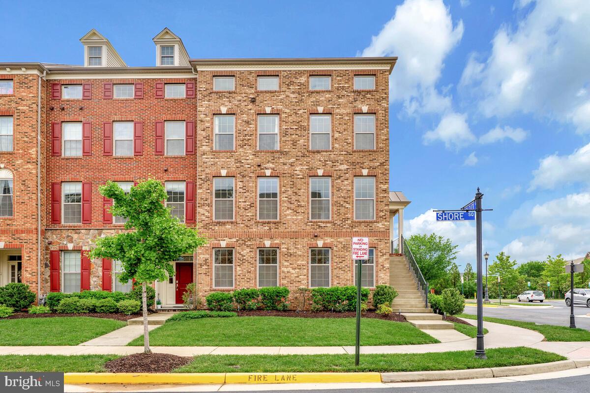 22635 NAUGATUCK SQ, ASHBURN, Virginia 20148, 4 Bedrooms Bedrooms, ,3 BathroomsBathrooms,Residential,For sale,22635 NAUGATUCK SQ,VALO2097644 MLS # VALO2097644