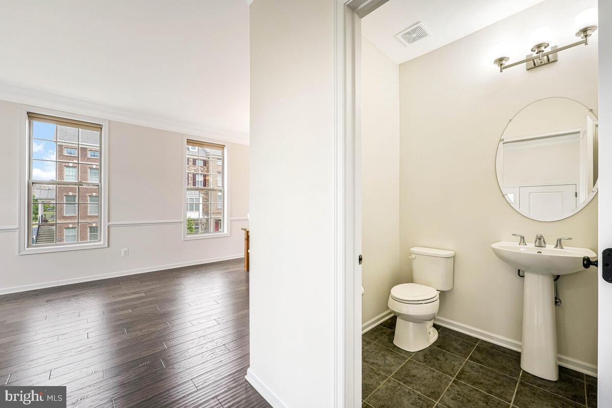 22635 NAUGATUCK SQ, ASHBURN, Virginia 20148, 4 Bedrooms Bedrooms, ,3 BathroomsBathrooms,Residential,For sale,22635 NAUGATUCK SQ,VALO2097644 MLS # VALO2097644