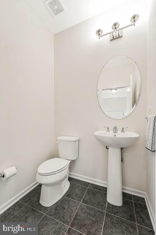 22635 NAUGATUCK SQ, ASHBURN, Virginia 20148, 4 Bedrooms Bedrooms, ,3 BathroomsBathrooms,Residential,For sale,22635 NAUGATUCK SQ,VALO2097644 MLS # VALO2097644