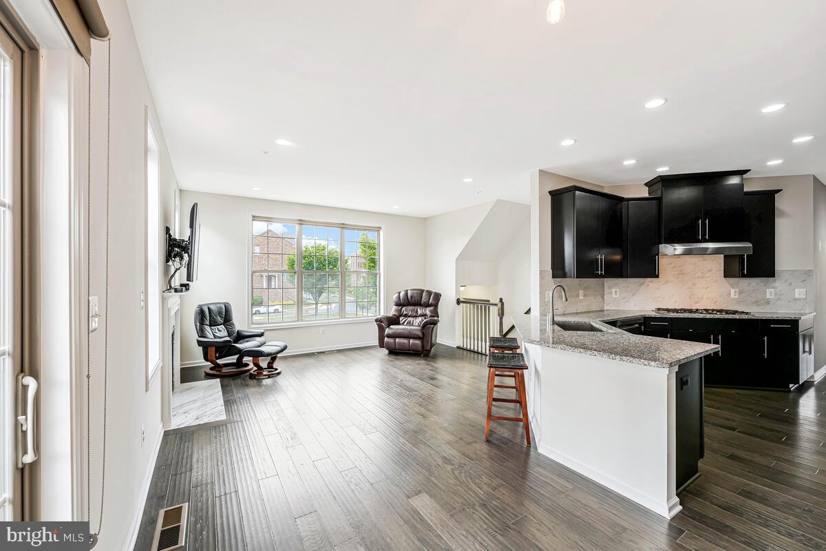 22635 NAUGATUCK SQ, ASHBURN, Virginia 20148, 4 Bedrooms Bedrooms, ,3 BathroomsBathrooms,Residential,For sale,22635 NAUGATUCK SQ,VALO2097644 MLS # VALO2097644