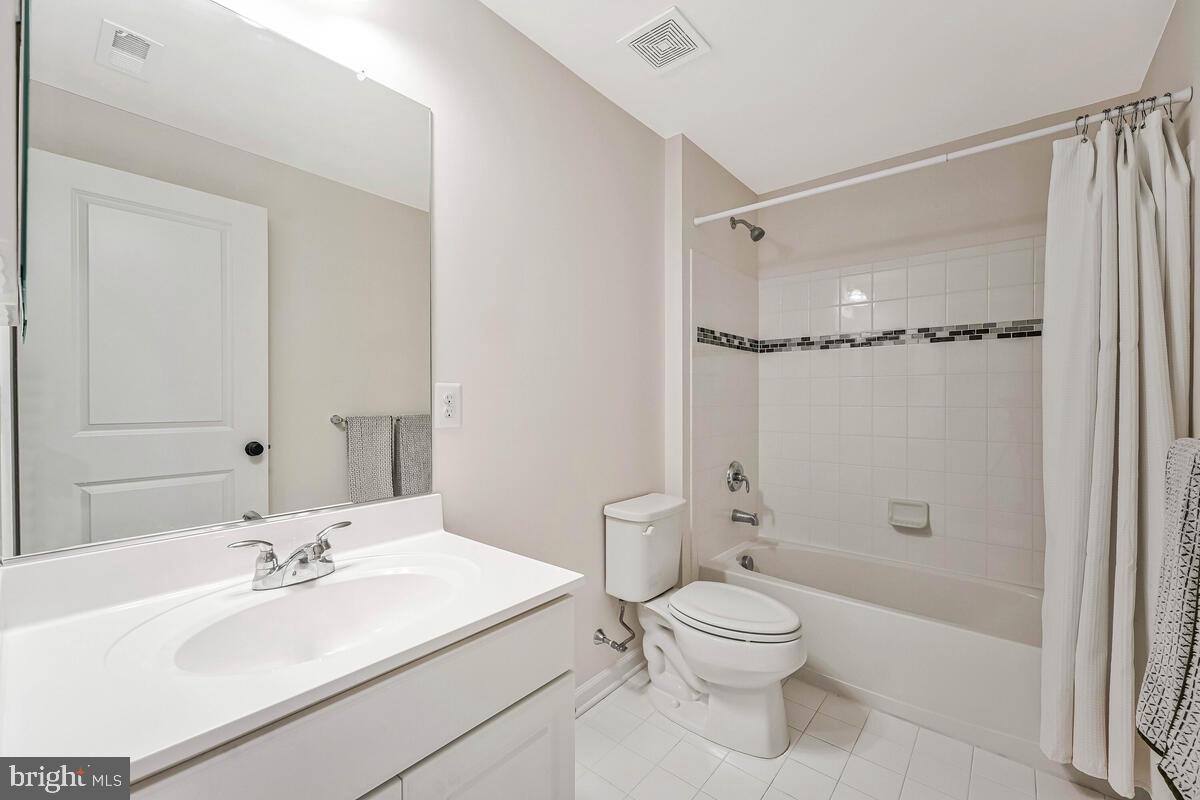 22635 NAUGATUCK SQ, ASHBURN, Virginia 20148, 4 Bedrooms Bedrooms, ,3 BathroomsBathrooms,Residential,For sale,22635 NAUGATUCK SQ,VALO2097644 MLS # VALO2097644