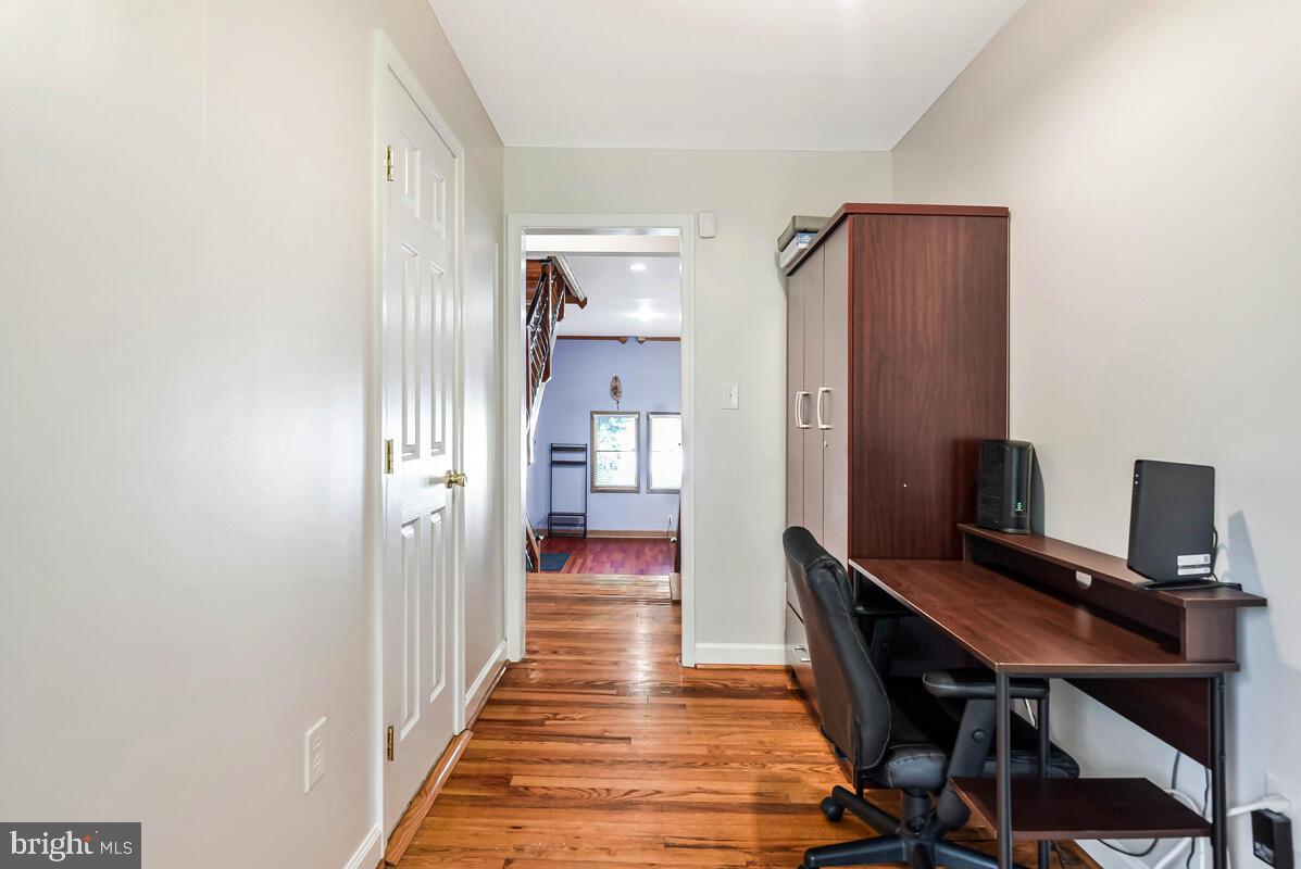 4406 ROUNDHILL RD, ALEXANDRIA, Virginia 22310, 4 Bedrooms Bedrooms, ,4 BathroomsBathrooms,Residential,For sale,4406 ROUNDHILL RD,VAFX2242854 MLS # VAFX2242854
