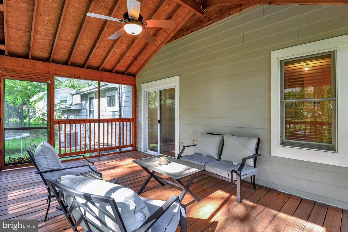 4406 ROUNDHILL RD, ALEXANDRIA, Virginia 22310, 4 Bedrooms Bedrooms, ,4 BathroomsBathrooms,Residential,For sale,4406 ROUNDHILL RD,VAFX2242854 MLS # VAFX2242854
