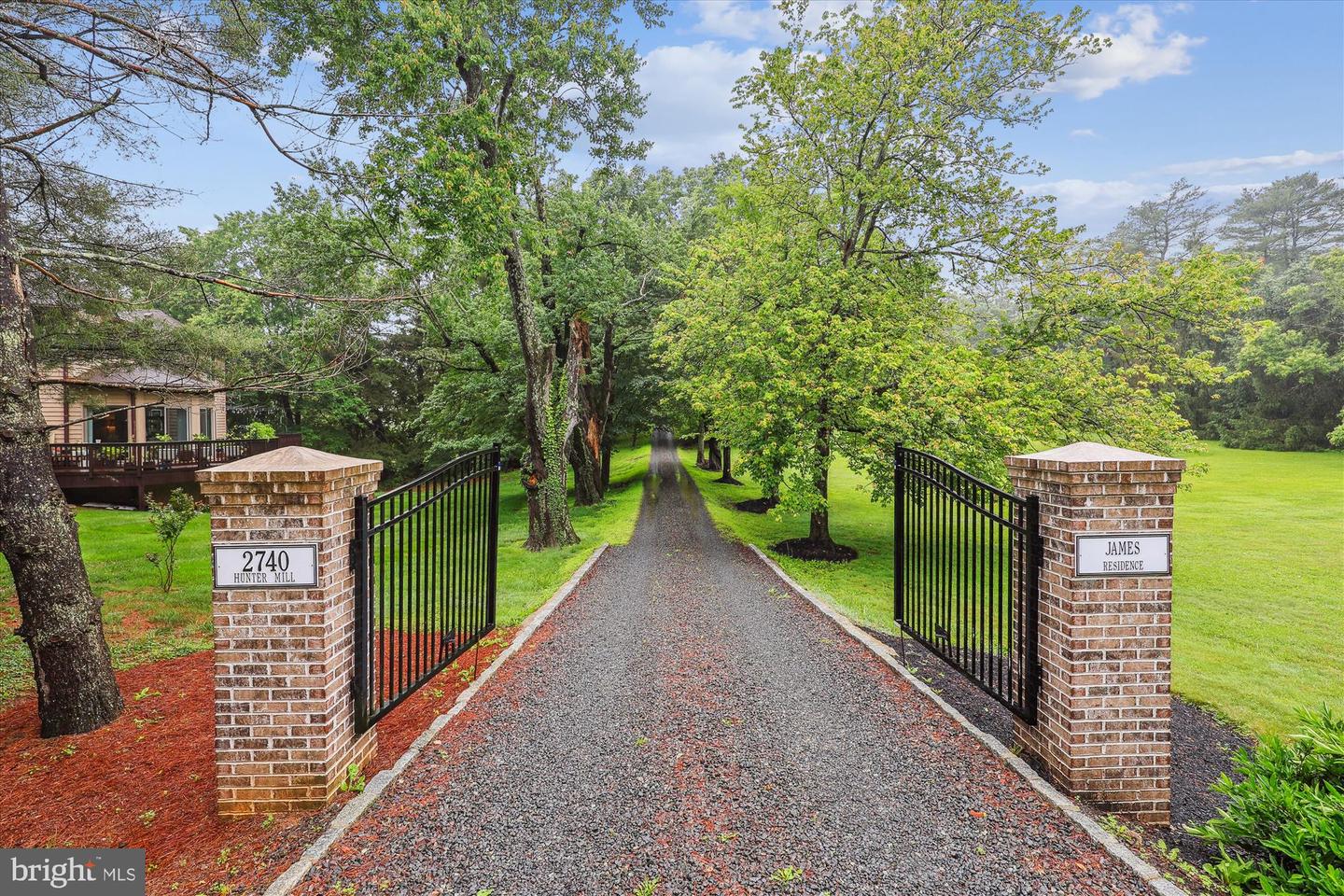 2740 HUNTER MILL RD, OAKTON, Virginia 22124, 4 Bedrooms Bedrooms, ,5 BathroomsBathrooms,Residential,For sale,2740 HUNTER MILL RD,VAFX2242952 MLS # VAFX2242952