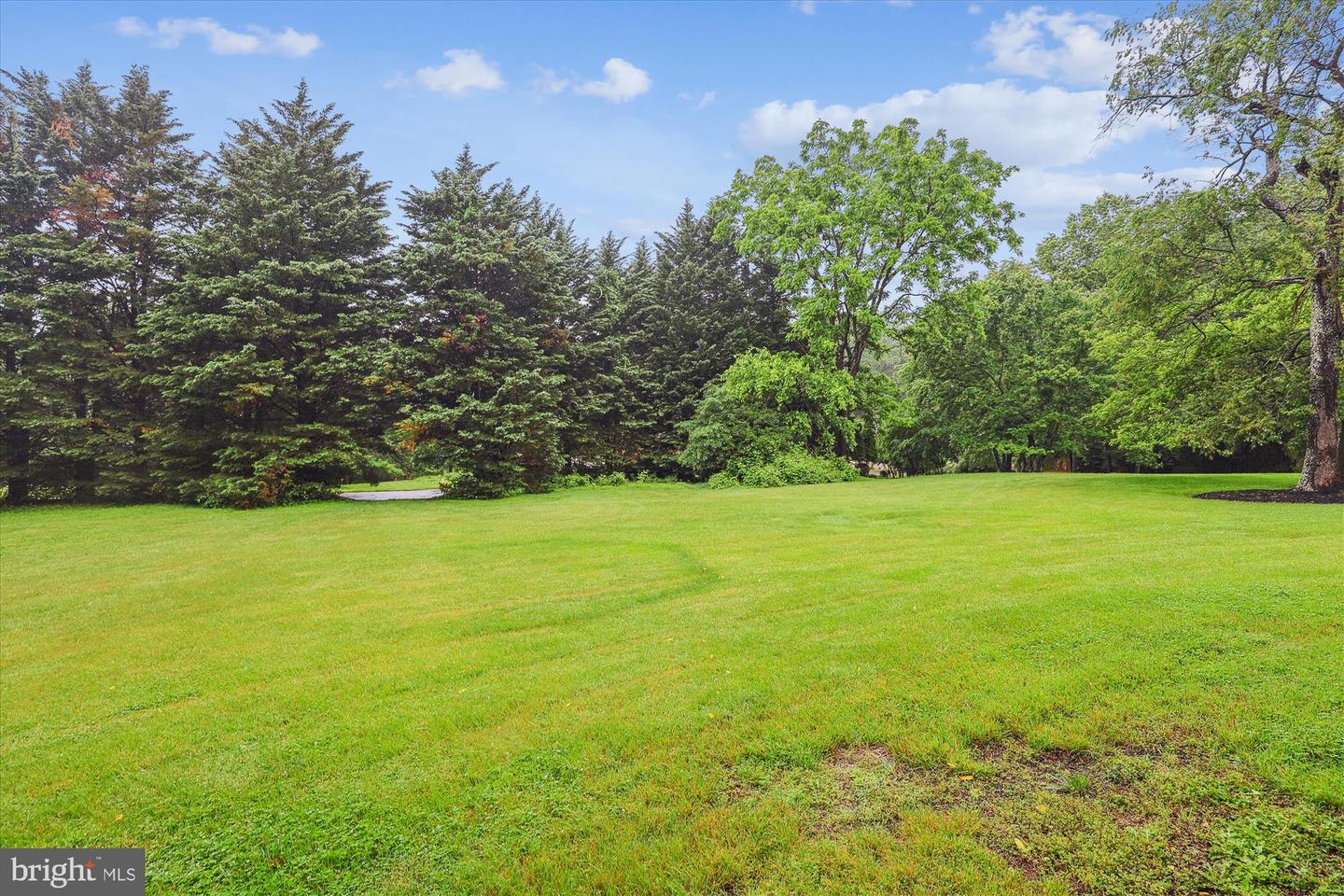 2740 HUNTER MILL RD, OAKTON, Virginia 22124, 4 Bedrooms Bedrooms, ,5 BathroomsBathrooms,Residential,For sale,2740 HUNTER MILL RD,VAFX2242952 MLS # VAFX2242952