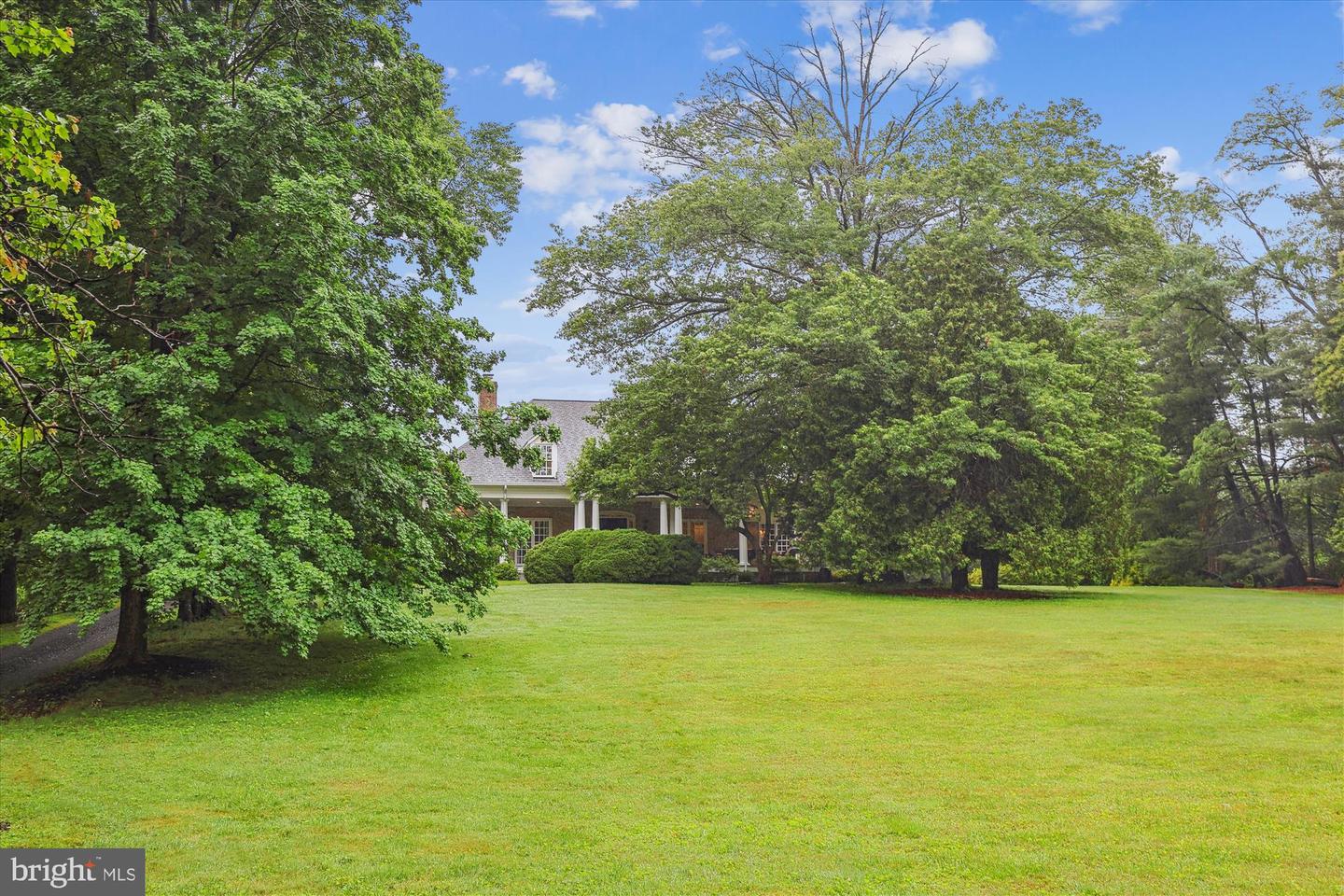 2740 HUNTER MILL RD, OAKTON, Virginia 22124, 4 Bedrooms Bedrooms, ,5 BathroomsBathrooms,Residential,For sale,2740 HUNTER MILL RD,VAFX2242952 MLS # VAFX2242952