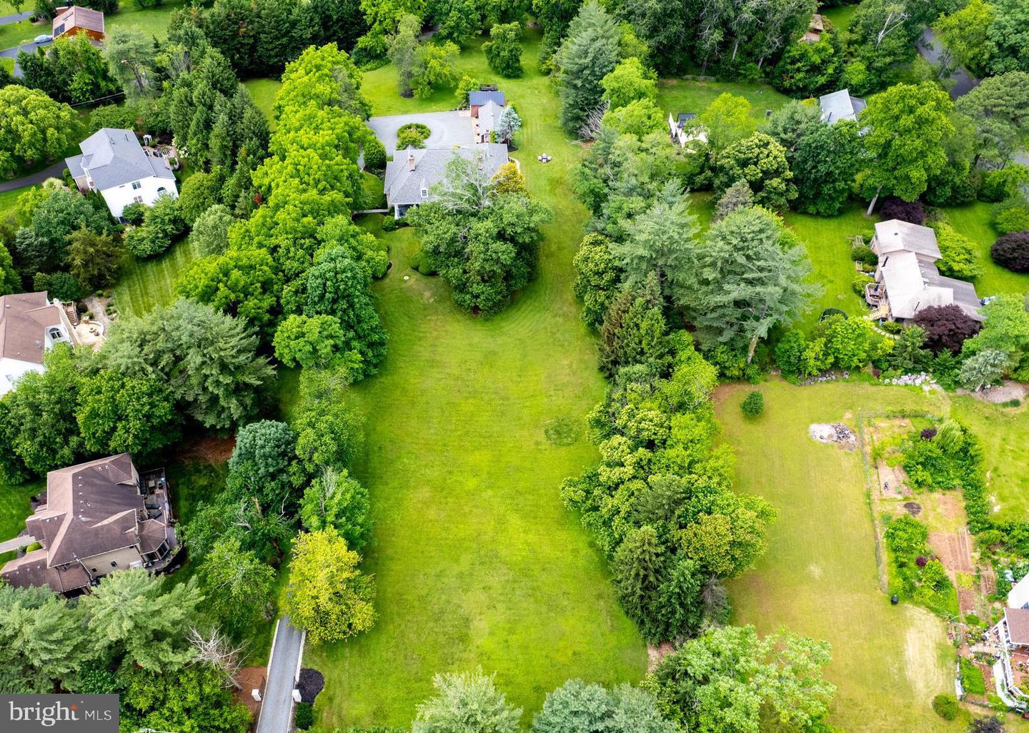 2740 HUNTER MILL RD, OAKTON, Virginia 22124, 4 Bedrooms Bedrooms, ,5 BathroomsBathrooms,Residential,For sale,2740 HUNTER MILL RD,VAFX2242952 MLS # VAFX2242952