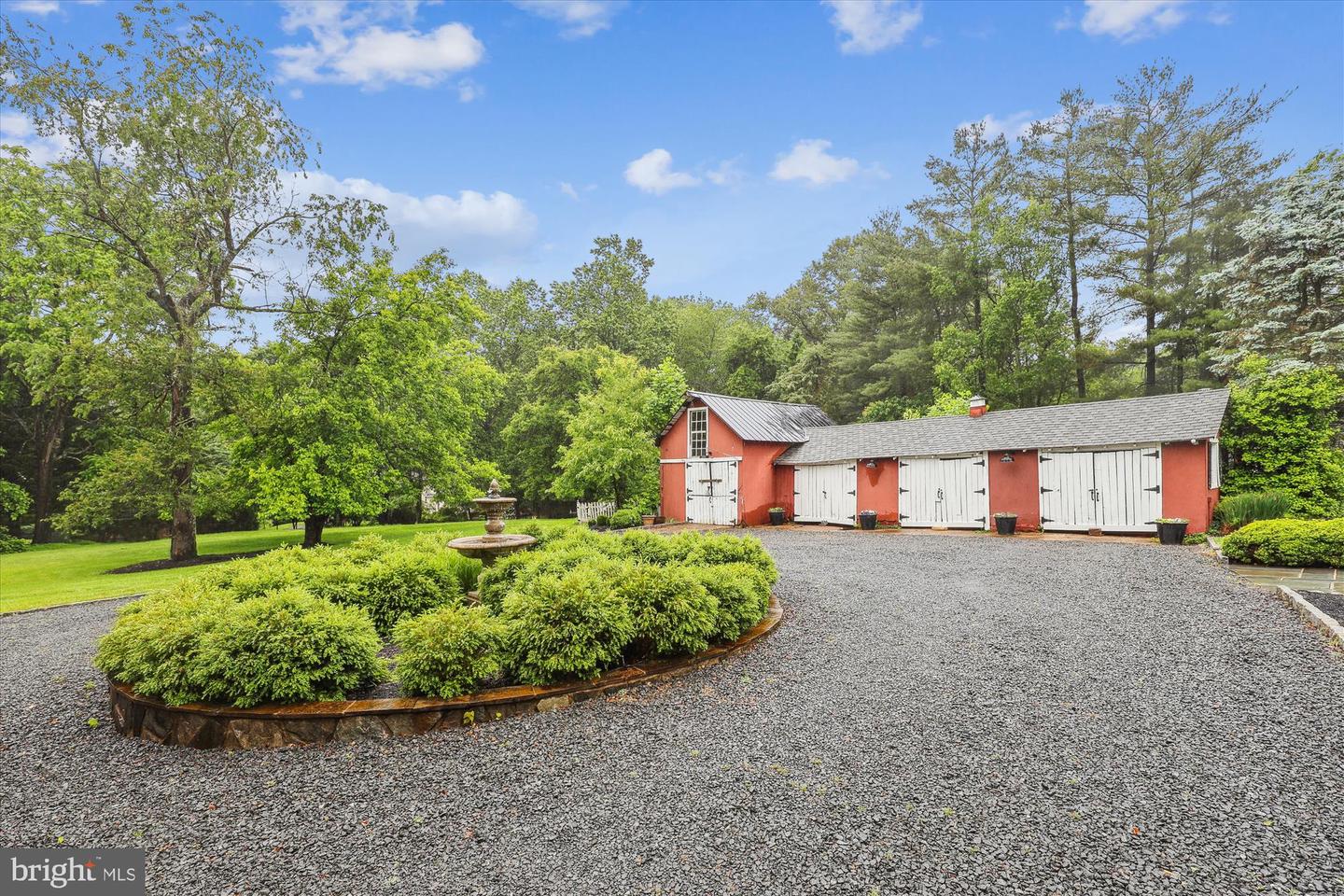 2740 HUNTER MILL RD, OAKTON, Virginia 22124, 4 Bedrooms Bedrooms, ,5 BathroomsBathrooms,Residential,For sale,2740 HUNTER MILL RD,VAFX2242952 MLS # VAFX2242952