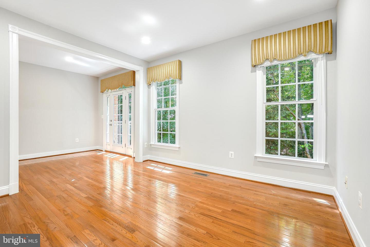 3530 SCHUERMAN HOUSE DR, FAIRFAX, Virginia 22031, 5 Bedrooms Bedrooms, ,4 BathroomsBathrooms,Residential,For sale,3530 SCHUERMAN HOUSE DR,VAFC2006376 MLS # VAFC2006376