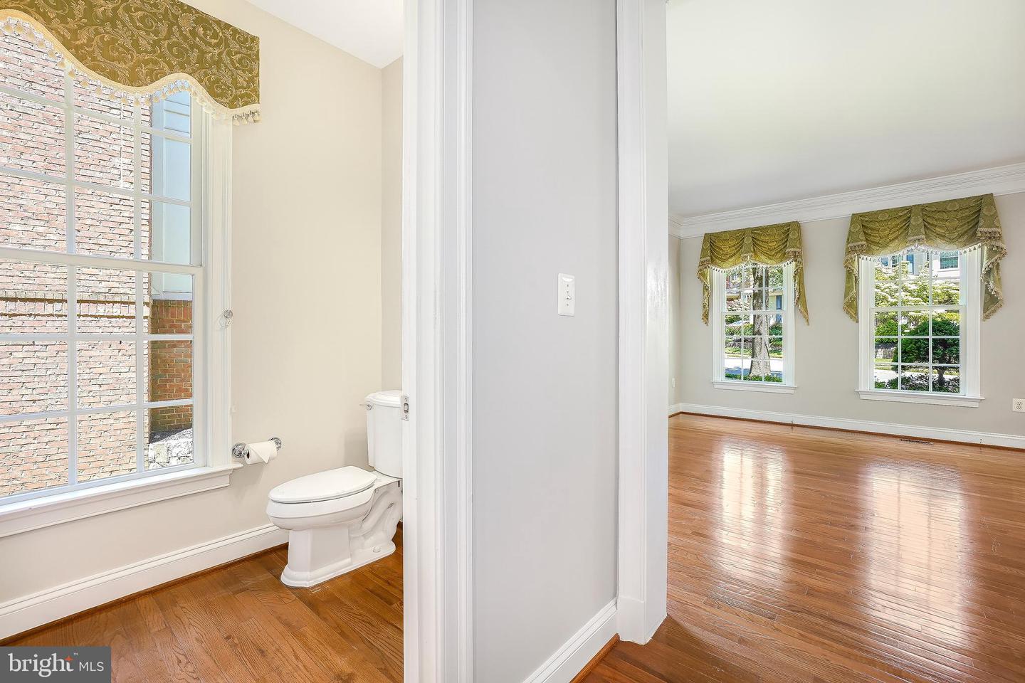 3530 SCHUERMAN HOUSE DR, FAIRFAX, Virginia 22031, 5 Bedrooms Bedrooms, ,4 BathroomsBathrooms,Residential,For sale,3530 SCHUERMAN HOUSE DR,VAFC2006376 MLS # VAFC2006376