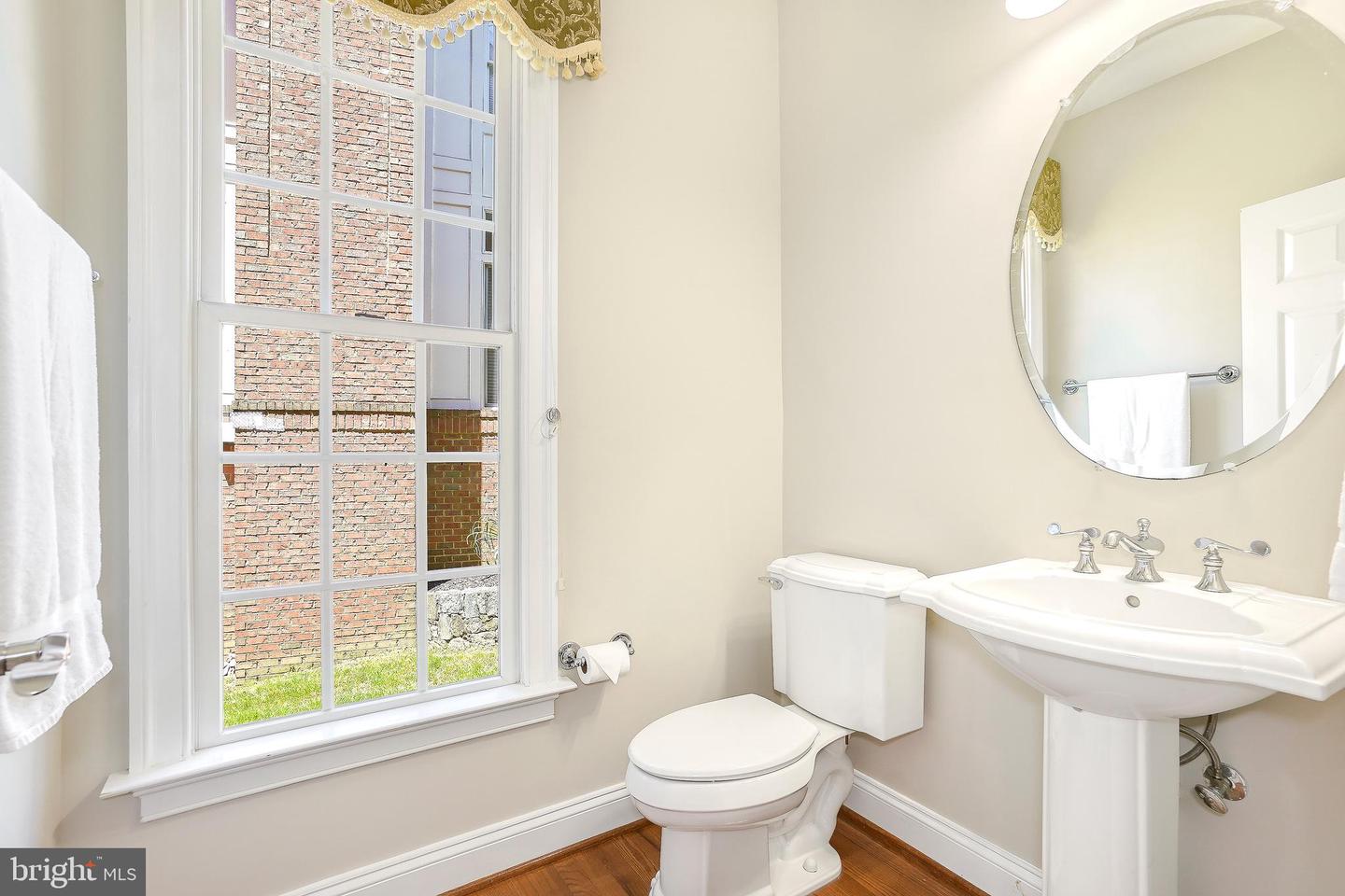 3530 SCHUERMAN HOUSE DR, FAIRFAX, Virginia 22031, 5 Bedrooms Bedrooms, ,4 BathroomsBathrooms,Residential,For sale,3530 SCHUERMAN HOUSE DR,VAFC2006376 MLS # VAFC2006376