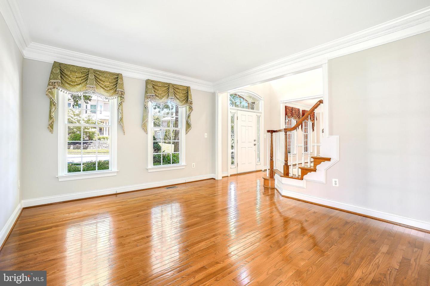 3530 SCHUERMAN HOUSE DR, FAIRFAX, Virginia 22031, 5 Bedrooms Bedrooms, ,4 BathroomsBathrooms,Residential,For sale,3530 SCHUERMAN HOUSE DR,VAFC2006376 MLS # VAFC2006376