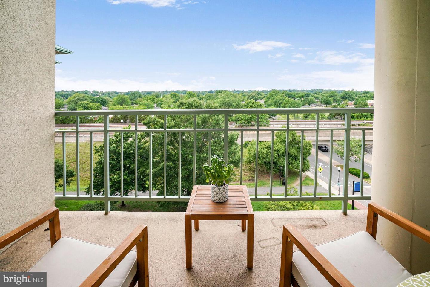 545 E BRADDOCK RD #601, ALEXANDRIA, Virginia 22314, 2 Bedrooms Bedrooms, ,1 BathroomBathrooms,Residential,For sale,545 E BRADDOCK RD #601,VAAX2045696 MLS # VAAX2045696