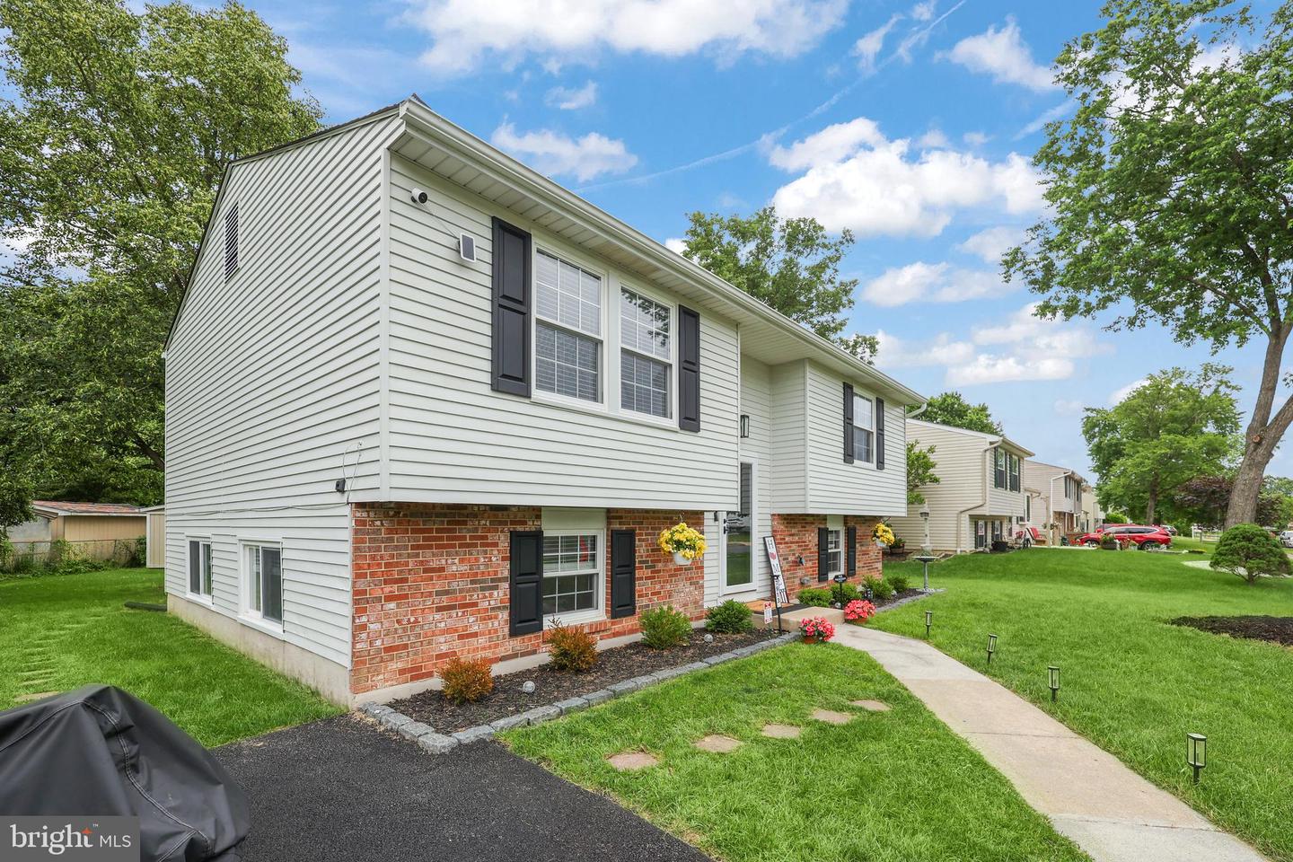 7913 FITZROY ST, ALEXANDRIA, Virginia 22309, 4 Bedrooms Bedrooms, ,2 BathroomsBathrooms,Residential,For sale,7913 FITZROY ST,VAFX2243044 MLS # VAFX2243044