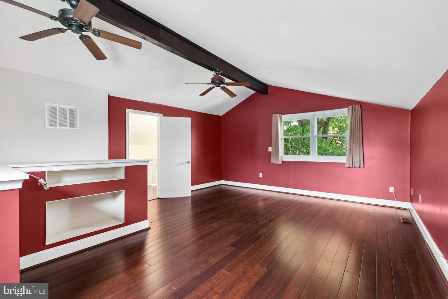 810 SUGARLAND RUN DR, STERLING, Virginia 20164, 4 Bedrooms Bedrooms, ,3 BathroomsBathrooms,Residential,For sale,810 SUGARLAND RUN DR,VALO2097774 MLS # VALO2097774