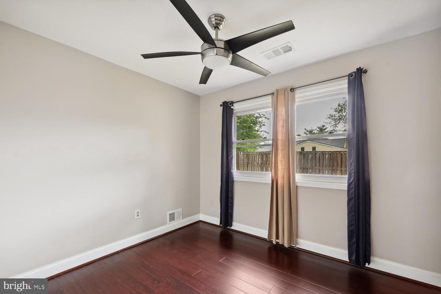 810 SUGARLAND RUN DR, STERLING, Virginia 20164, 4 Bedrooms Bedrooms, ,3 BathroomsBathrooms,Residential,For sale,810 SUGARLAND RUN DR,VALO2097774 MLS # VALO2097774