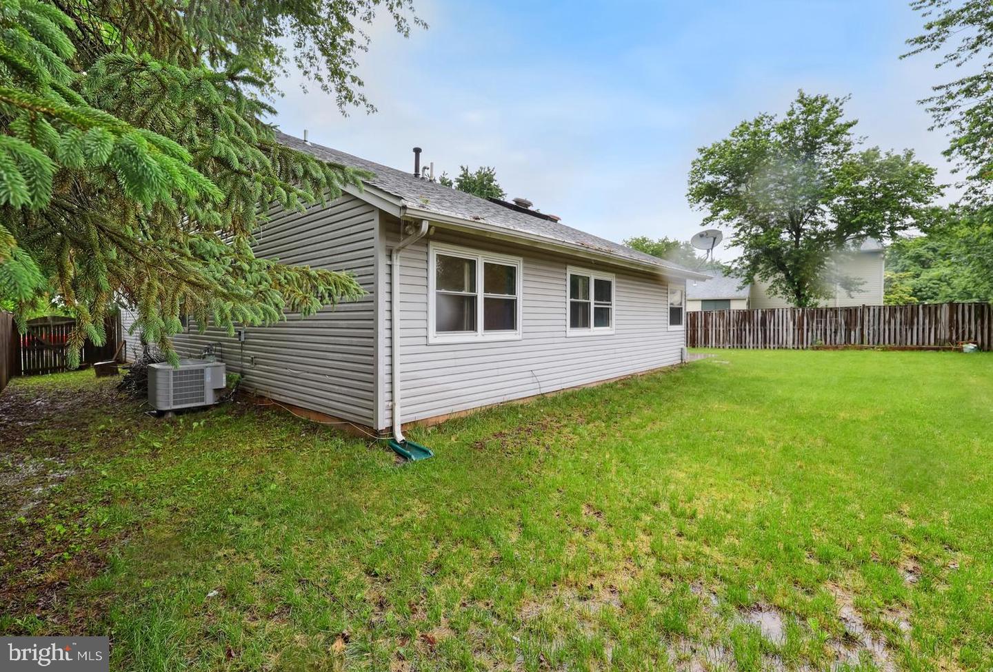 810 SUGARLAND RUN DR, STERLING, Virginia 20164, 4 Bedrooms Bedrooms, ,3 BathroomsBathrooms,Residential,For sale,810 SUGARLAND RUN DR,VALO2097774 MLS # VALO2097774