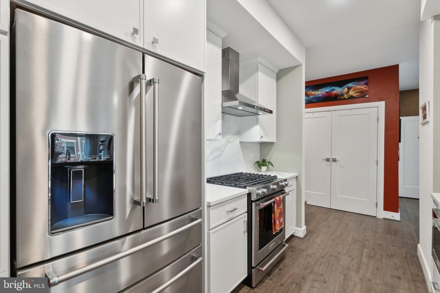 625 SLATERS LN #201, ALEXANDRIA, Virginia 22314, 1 Bedroom Bedrooms, ,1 BathroomBathrooms,Residential,For sale,625 SLATERS LN #201,VAAX2045670 MLS # VAAX2045670