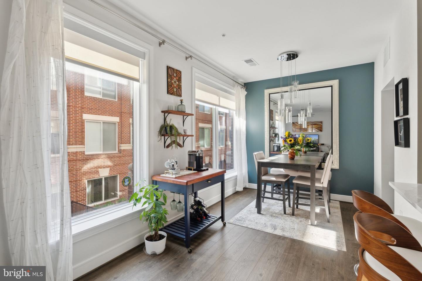 625 SLATERS LN #201, ALEXANDRIA, Virginia 22314, 1 Bedroom Bedrooms, ,1 BathroomBathrooms,Residential,For sale,625 SLATERS LN #201,VAAX2045670 MLS # VAAX2045670