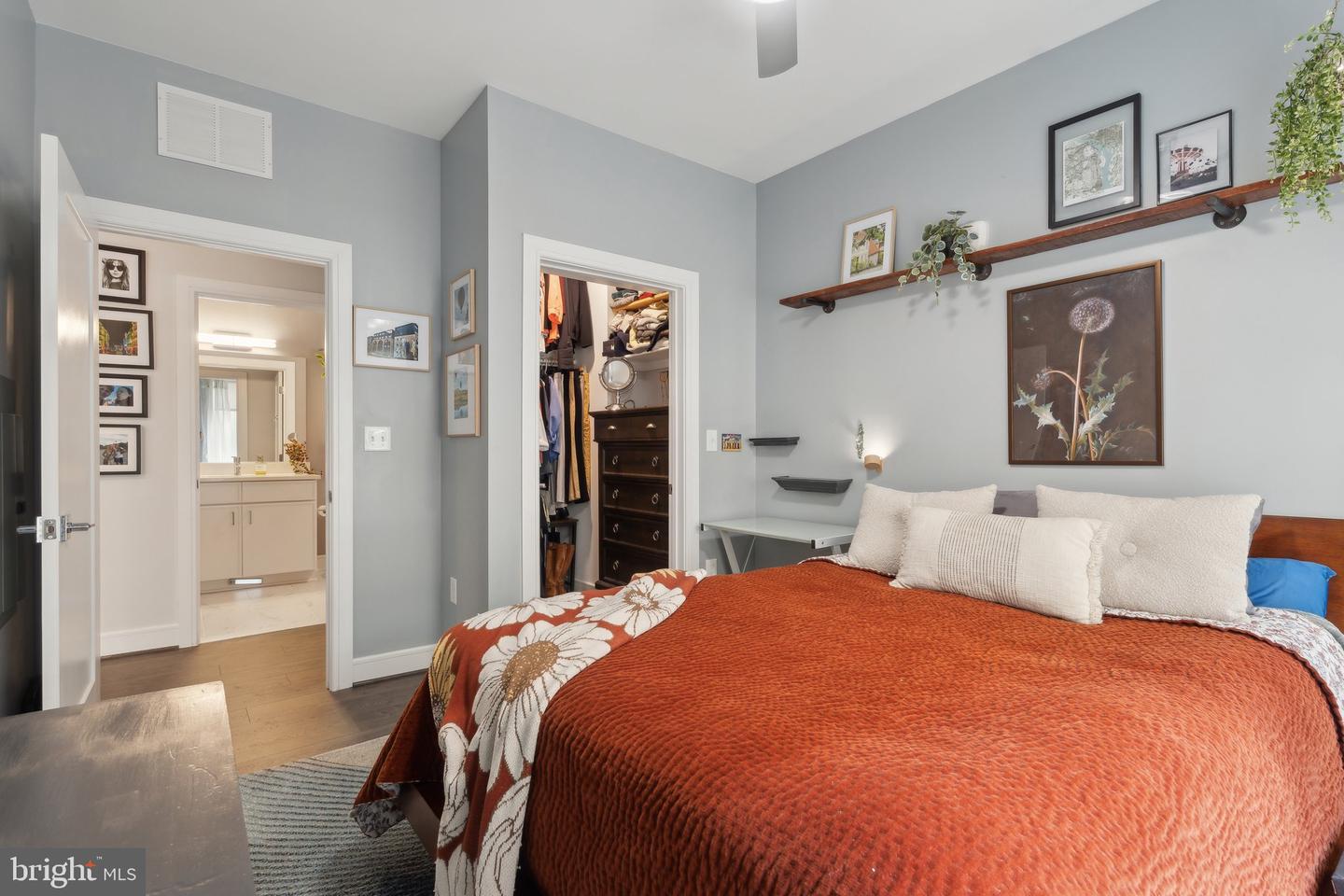 625 SLATERS LN #201, ALEXANDRIA, Virginia 22314, 1 Bedroom Bedrooms, ,1 BathroomBathrooms,Residential,For sale,625 SLATERS LN #201,VAAX2045670 MLS # VAAX2045670