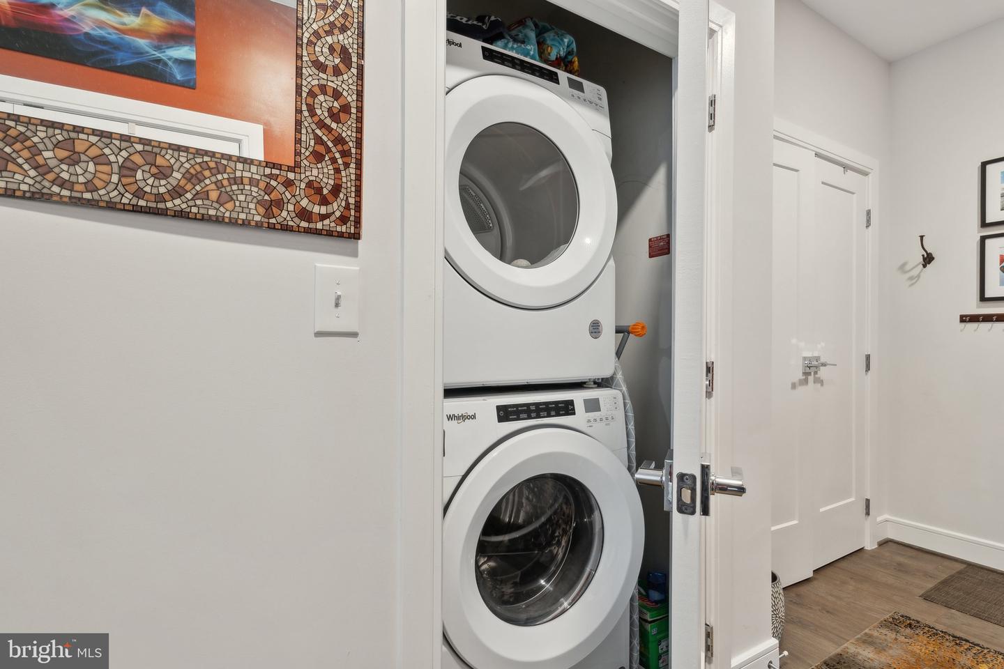 625 SLATERS LN #201, ALEXANDRIA, Virginia 22314, 1 Bedroom Bedrooms, ,1 BathroomBathrooms,Residential,For sale,625 SLATERS LN #201,VAAX2045670 MLS # VAAX2045670