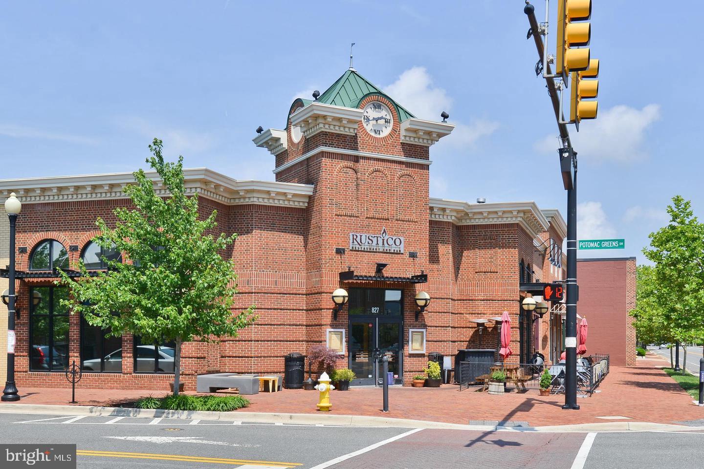 625 SLATERS LN #201, ALEXANDRIA, Virginia 22314, 1 Bedroom Bedrooms, ,1 BathroomBathrooms,Residential,For sale,625 SLATERS LN #201,VAAX2045670 MLS # VAAX2045670