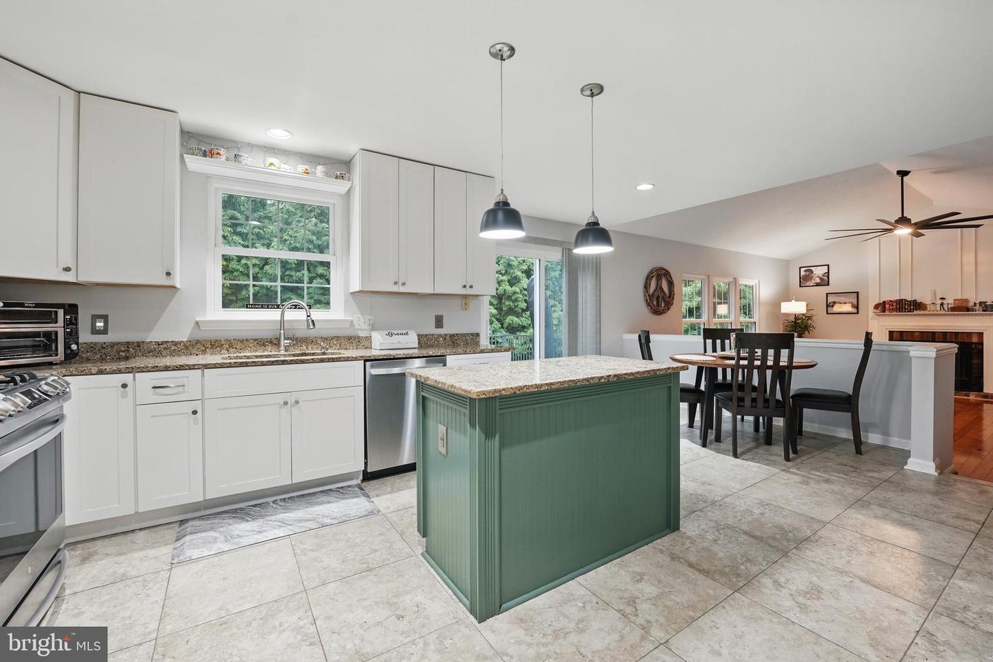 8 NEW BRUNSWICK CT, STAFFORD, Virginia 22554, 4 Bedrooms Bedrooms, ,3 BathroomsBathrooms,Residential,For sale,8 NEW BRUNSWICK CT,VAST2039172 MLS # VAST2039172