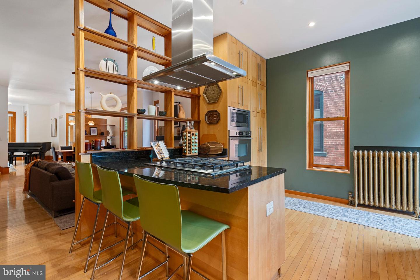135 13TH ST NE, WASHINGTON, District Of Columbia 20002, 6 Bedrooms Bedrooms, ,5 BathroomsBathrooms,Residential,For sale,135 13TH ST NE,DCDC2202448 MLS # DCDC2202448