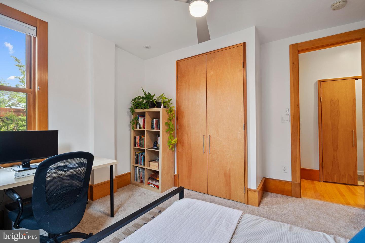 135 13TH ST NE, WASHINGTON, District Of Columbia 20002, 6 Bedrooms Bedrooms, ,5 BathroomsBathrooms,Residential,For sale,135 13TH ST NE,DCDC2202448 MLS # DCDC2202448