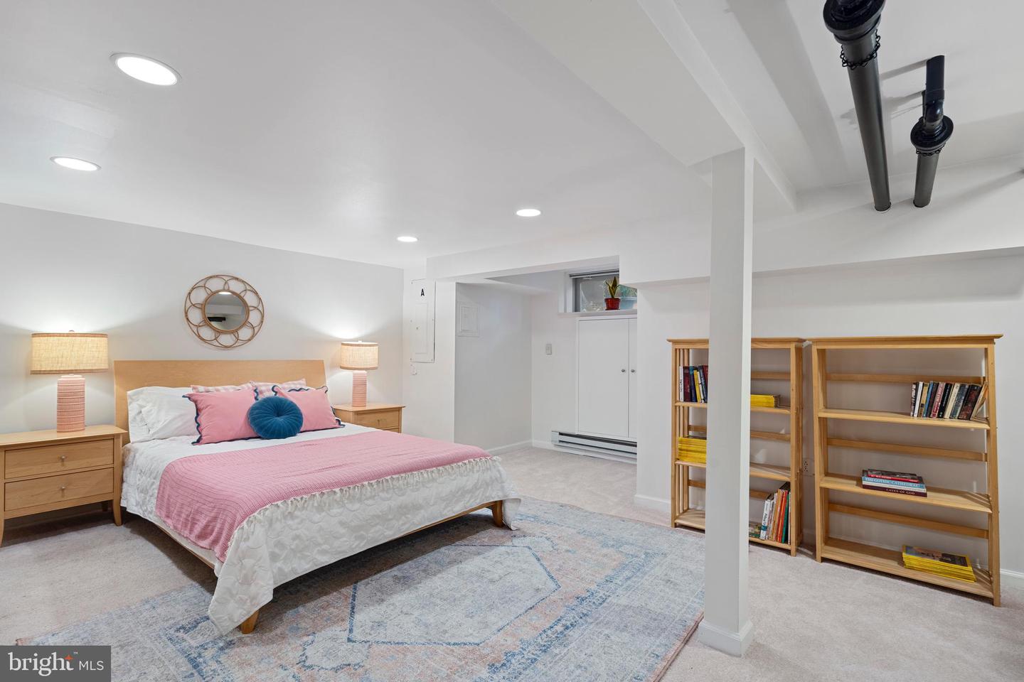 135 13TH ST NE, WASHINGTON, District Of Columbia 20002, 6 Bedrooms Bedrooms, ,5 BathroomsBathrooms,Residential,For sale,135 13TH ST NE,DCDC2202448 MLS # DCDC2202448