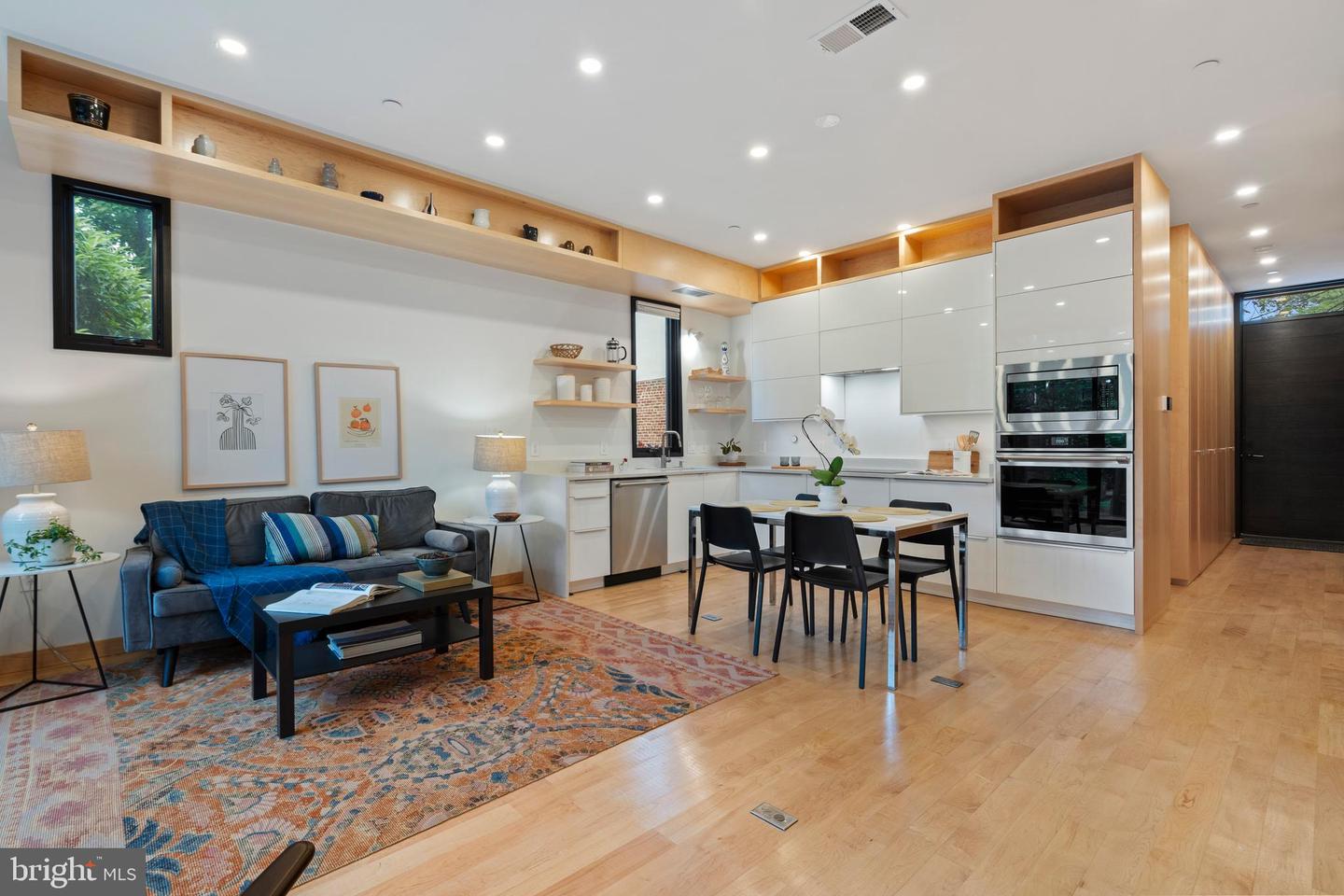 135 13TH ST NE, WASHINGTON, District Of Columbia 20002, 6 Bedrooms Bedrooms, ,5 BathroomsBathrooms,Residential,For sale,135 13TH ST NE,DCDC2202448 MLS # DCDC2202448