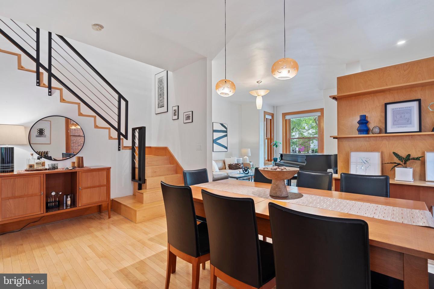 135 13TH ST NE, WASHINGTON, District Of Columbia 20002, 6 Bedrooms Bedrooms, ,5 BathroomsBathrooms,Residential,For sale,135 13TH ST NE,DCDC2202448 MLS # DCDC2202448