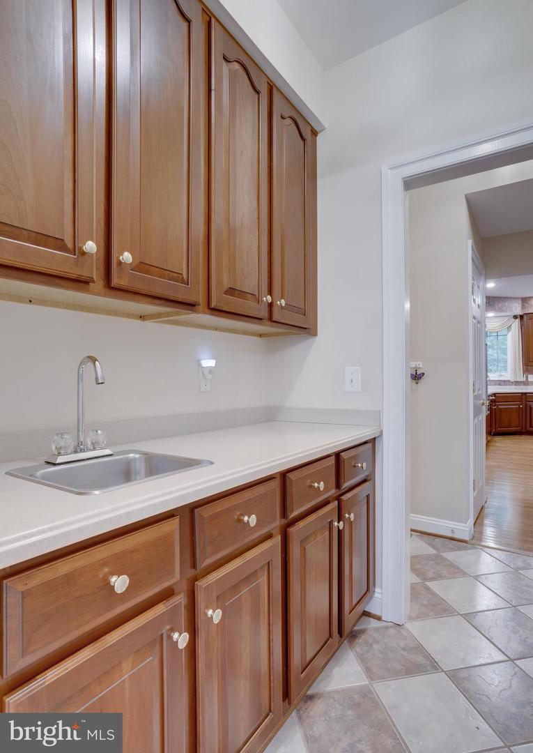 9370 COLBERT CT, FAIRFAX, Virginia 22032, 4 Bedrooms Bedrooms, ,4 BathroomsBathrooms,Residential,For sale,9370 COLBERT CT,VAFX2243160 MLS # VAFX2243160